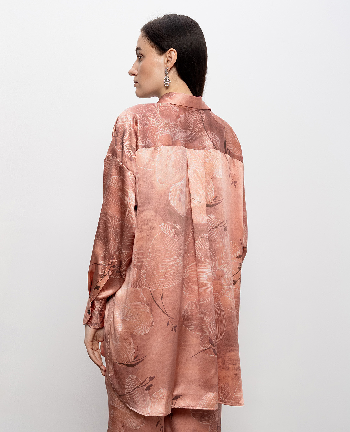 Pink silk blouse with floral print Kiton
Pink silk blouse with floral print Kiton