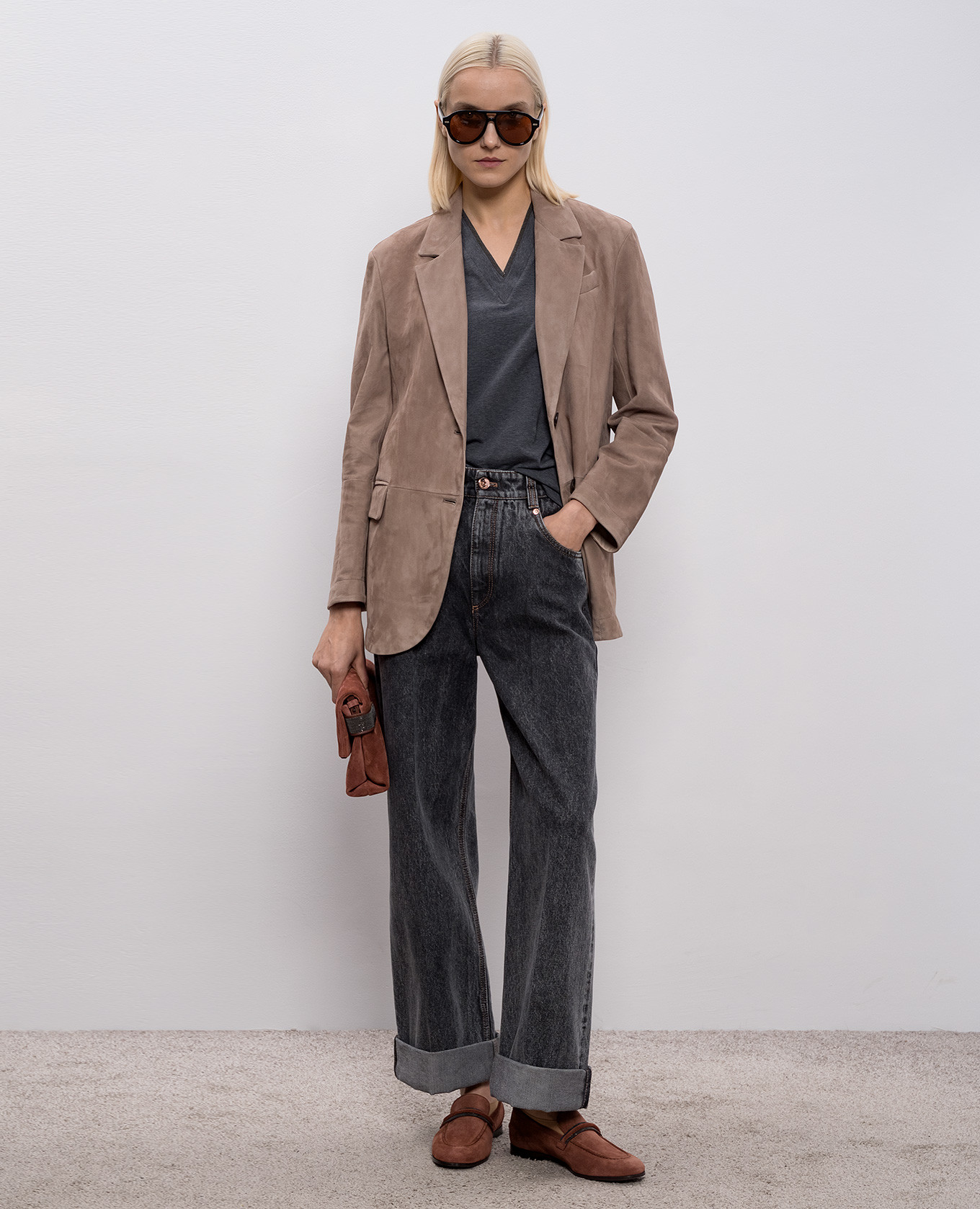 Grey melange T-shirt with monil chain Brunello Cucinelli
Grey melange T-shirt with monil chain Brunello Cucinelli