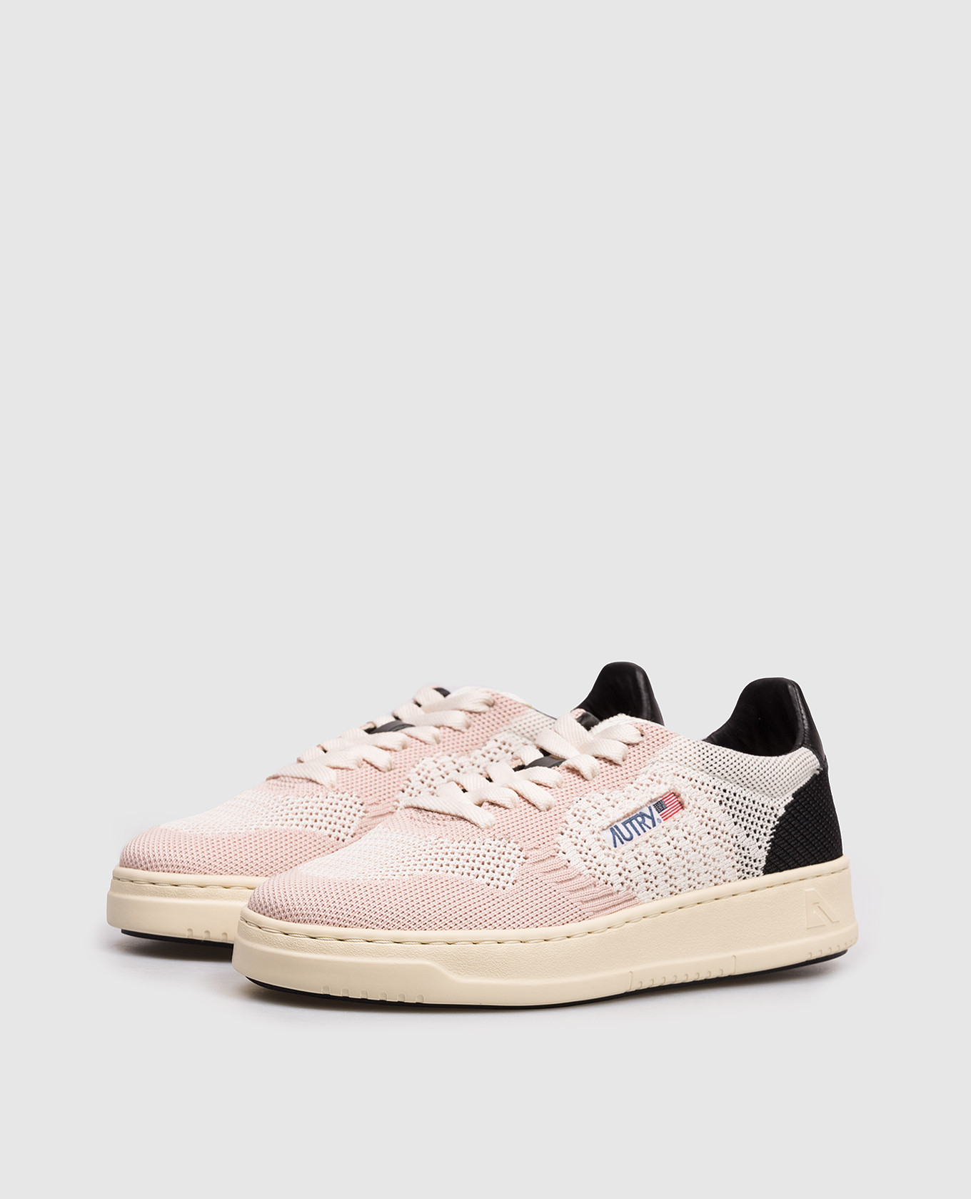 Pink Medalist Easeknit Sneakers AUTRY
Pink Medalist Easeknit Sneakers AUTRY