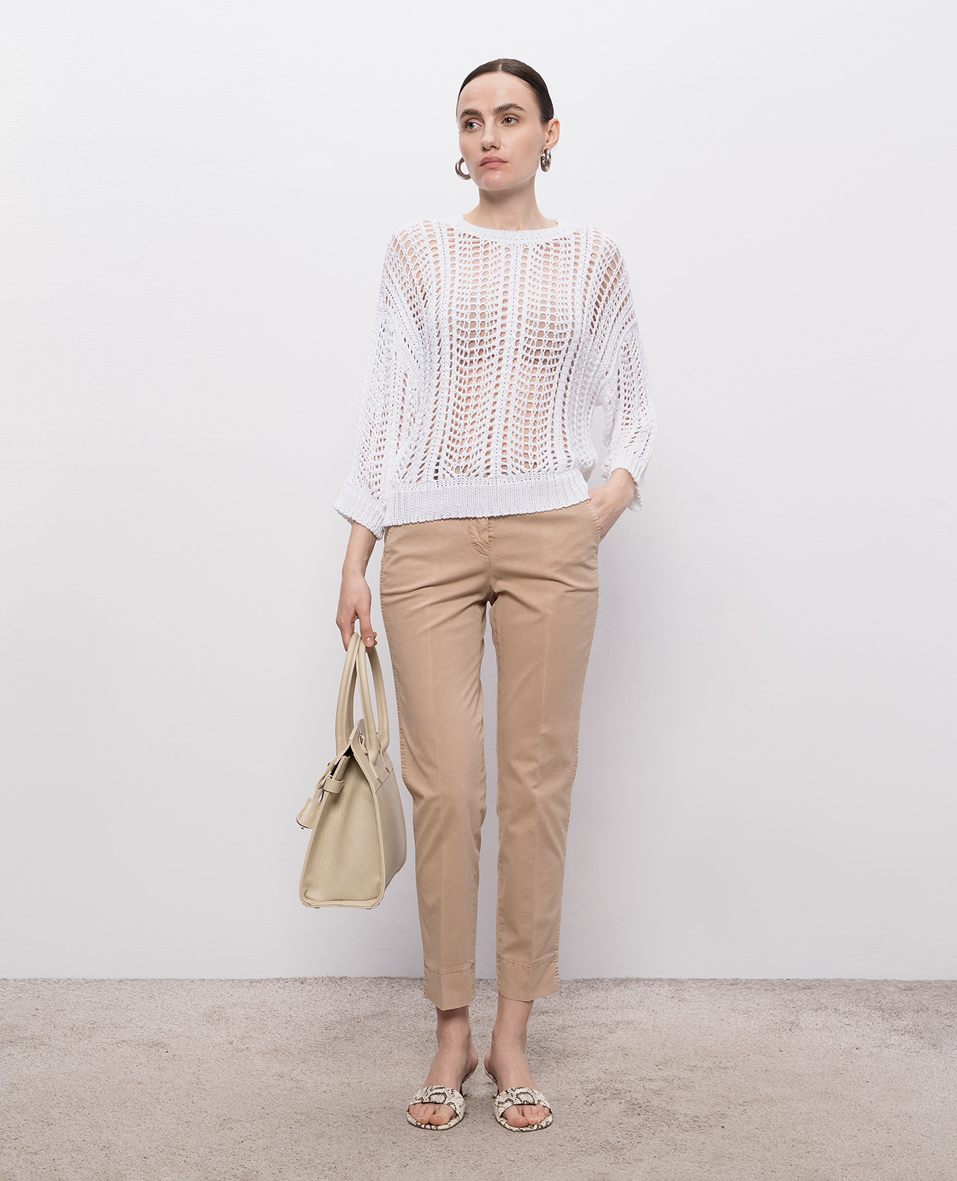 Beige pants with brand patch Peserico
Beige pants with brand patch Peserico