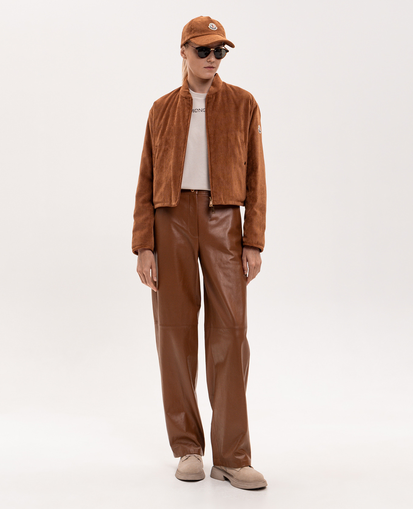 Blageon reversible down bomber jacket Moncler, Brown
Blageon reversible down bomber jacket Moncler, Brown