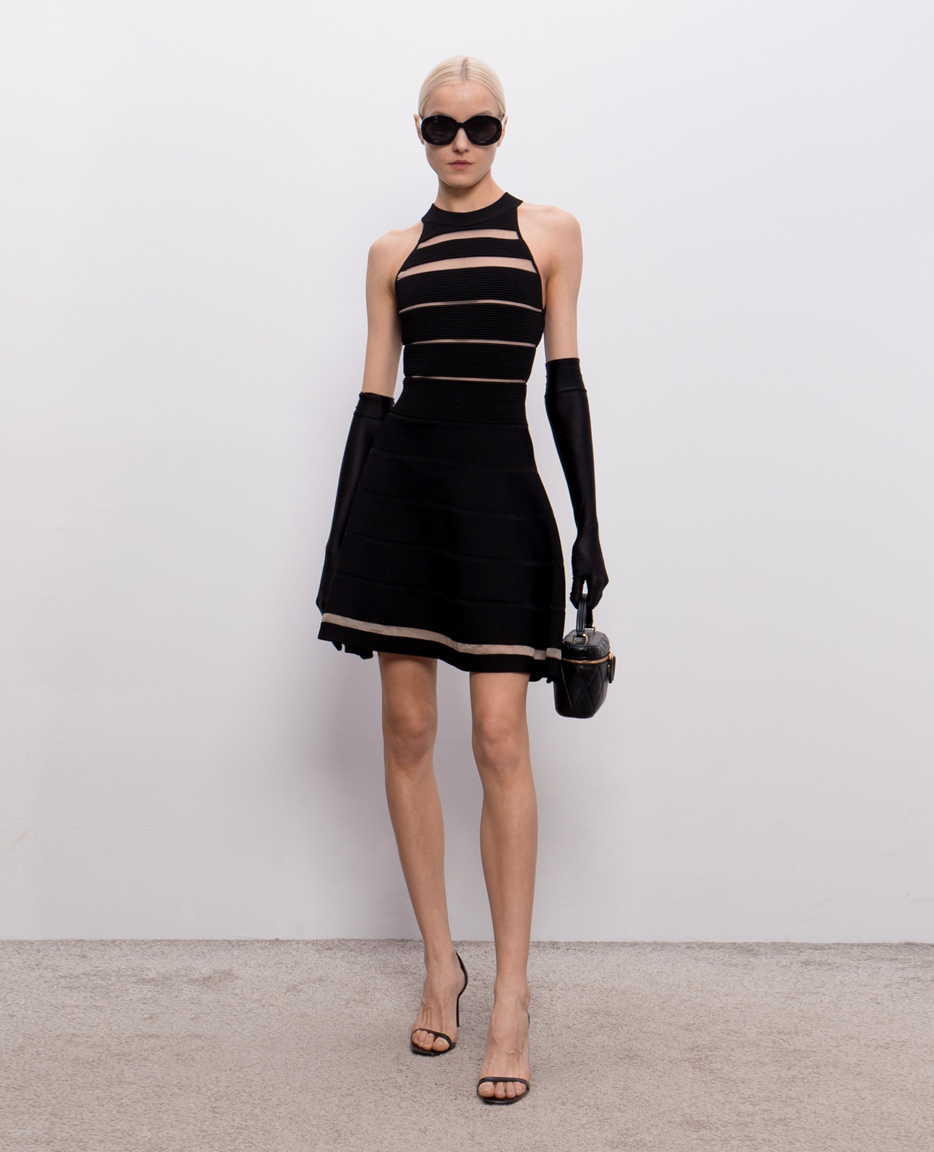 Black mini dress Balmain
Black mini dress Balmain