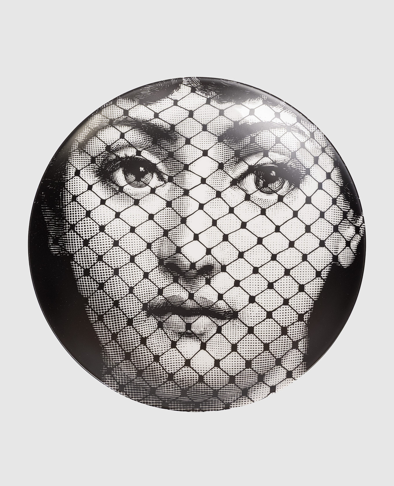 Decorative porcelain wall plate Tema e Variazioni Fornasetti, Black
Decorative porcelain wall plate Tema e Variazioni Fornasetti, Black