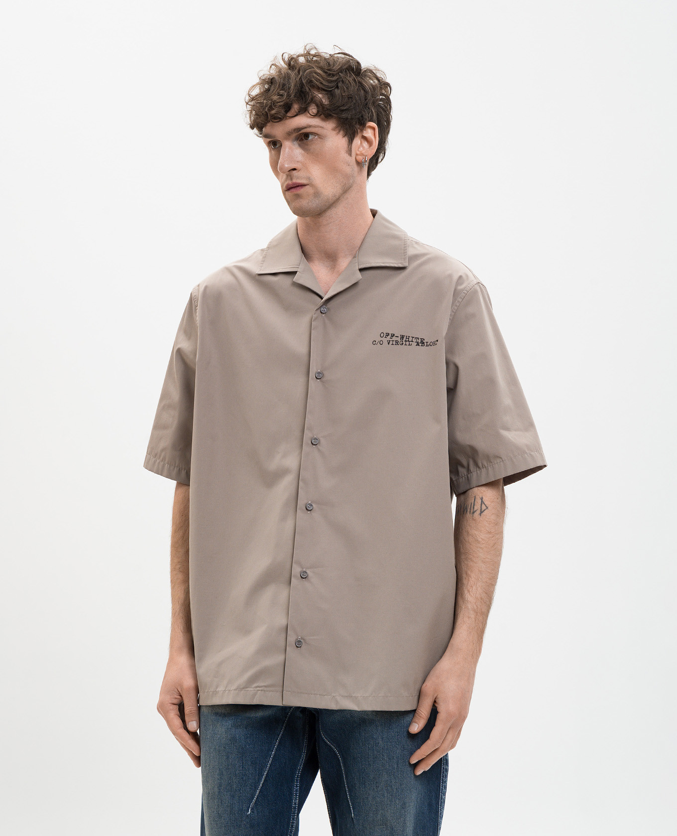 Gray shirt with Type Arrow emblem Off-White, Grey
Gray shirt with Type Arrow emblem Off-White, Grey
