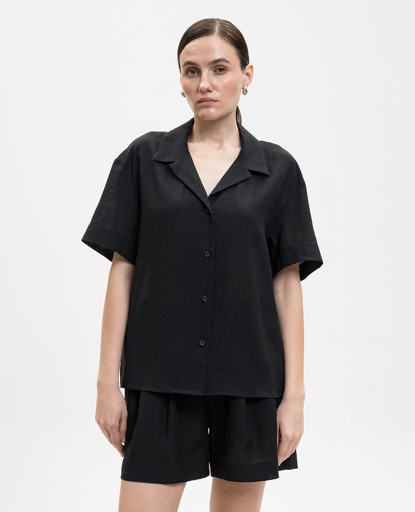 Black Prague linen shirt Asceno
Black Prague linen shirt Asceno