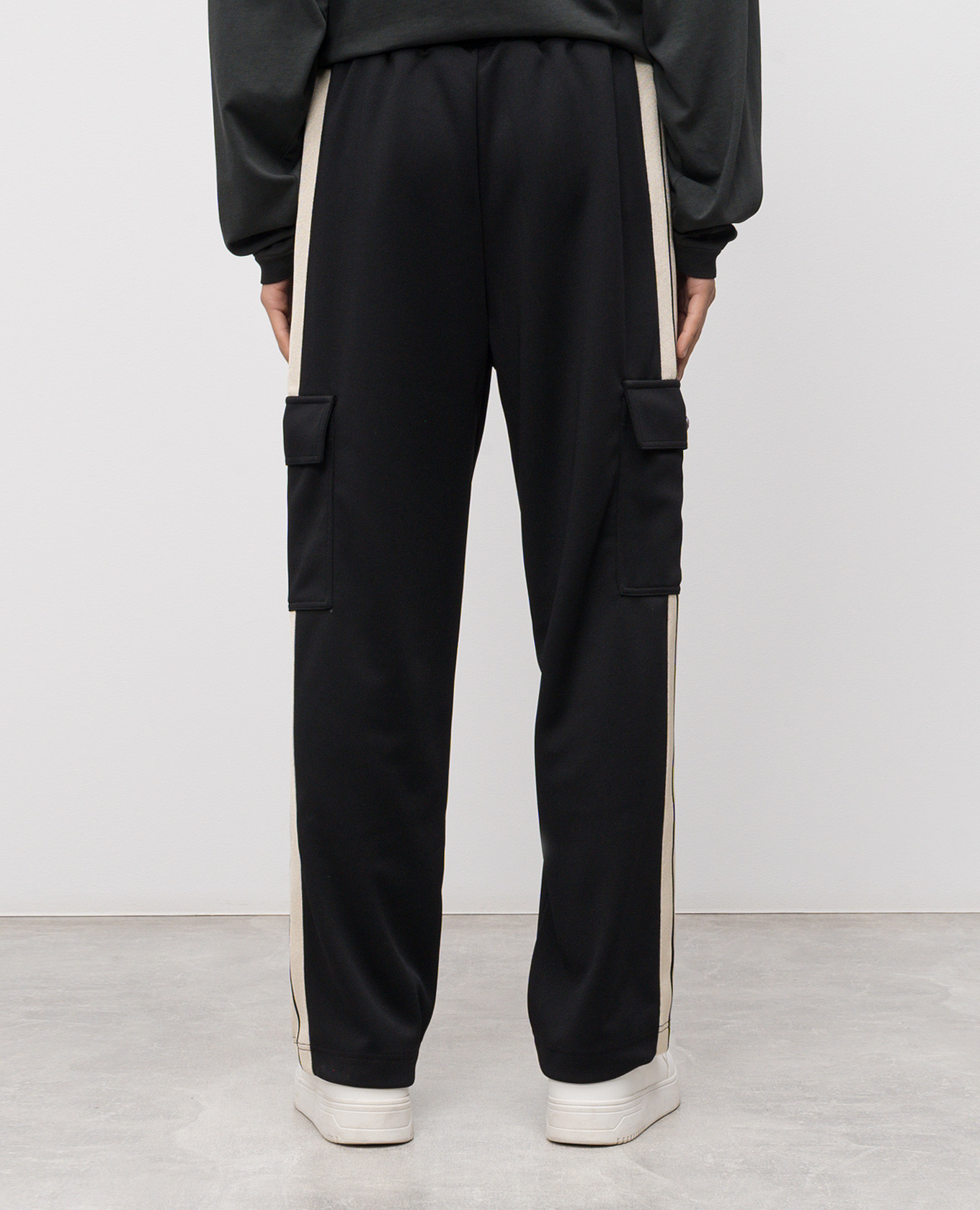 Black cargo joggers with logo Palm Angels
Black cargo joggers with logo Palm Angels