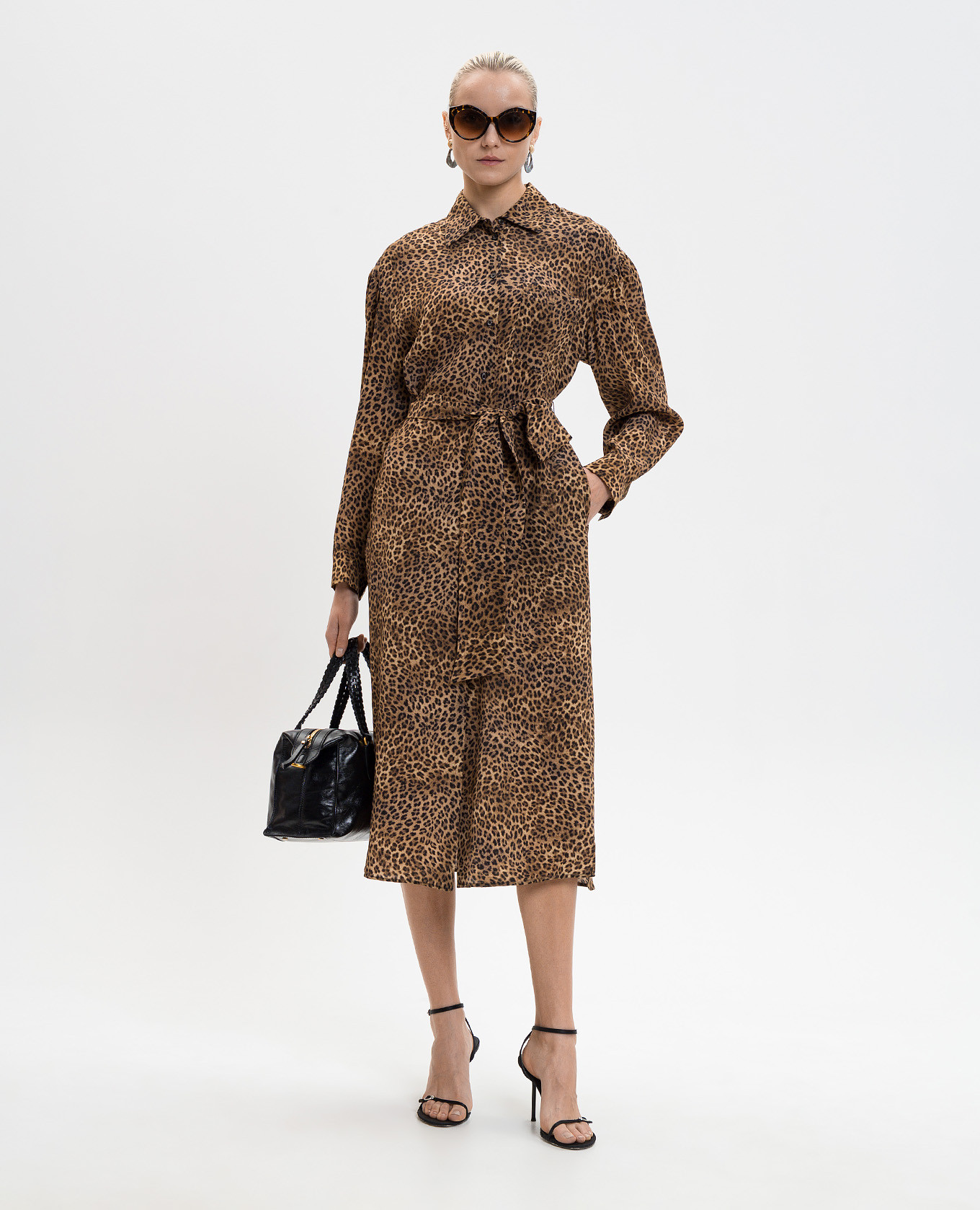 Brown WKDDOLMEN shirt dress with animal print Max Mara Weekend
Brown WKDDOLMEN shirt dress with animal print Max Mara Weekend