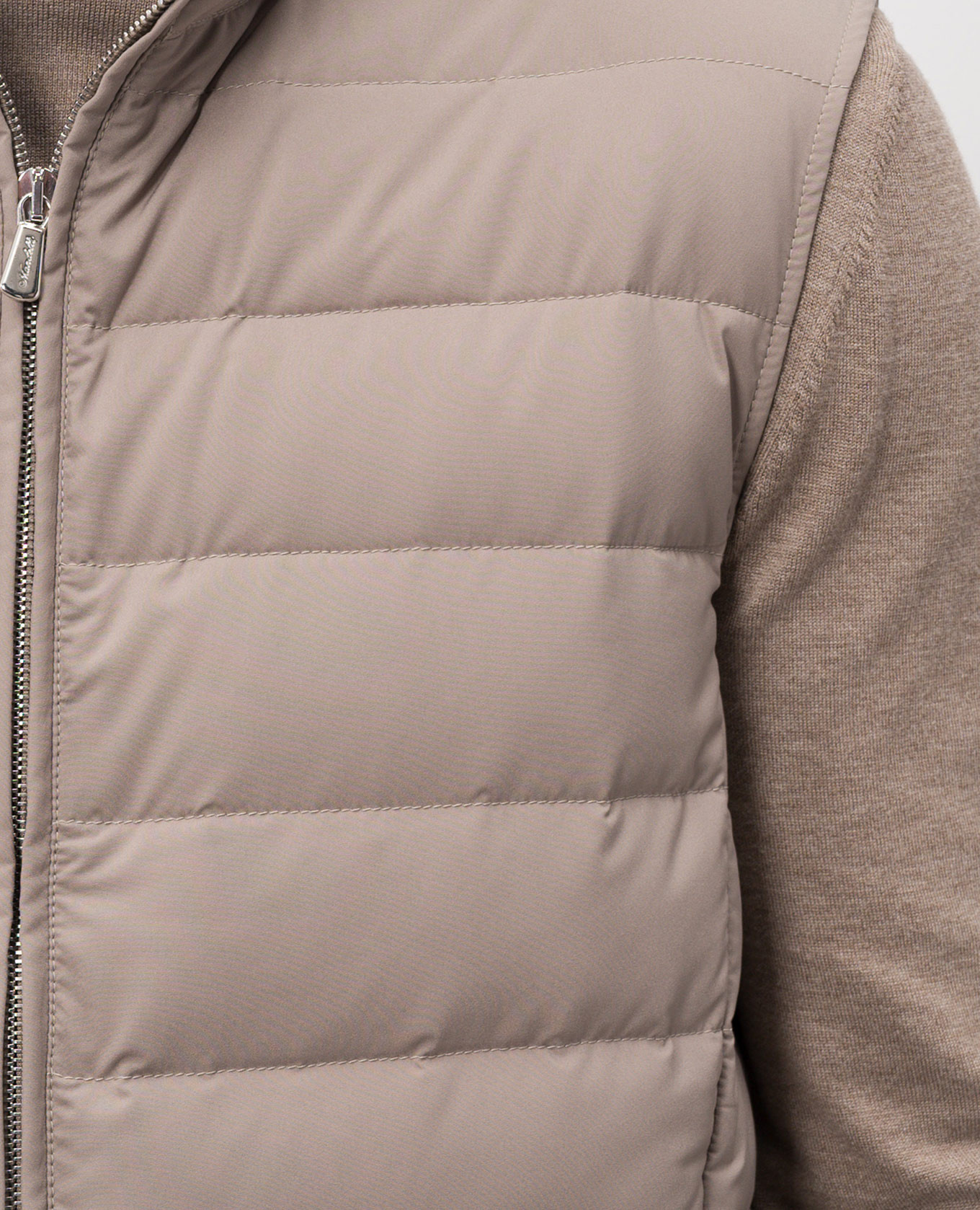 Beige down vest Enrico Mandelli
Beige down vest Enrico Mandelli