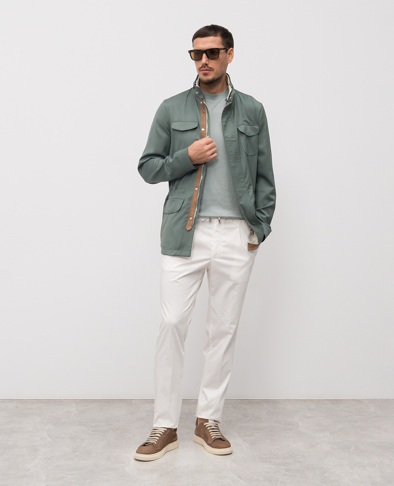 Green silk t-shirt Enrico Mandelli
Green silk t-shirt Enrico Mandelli