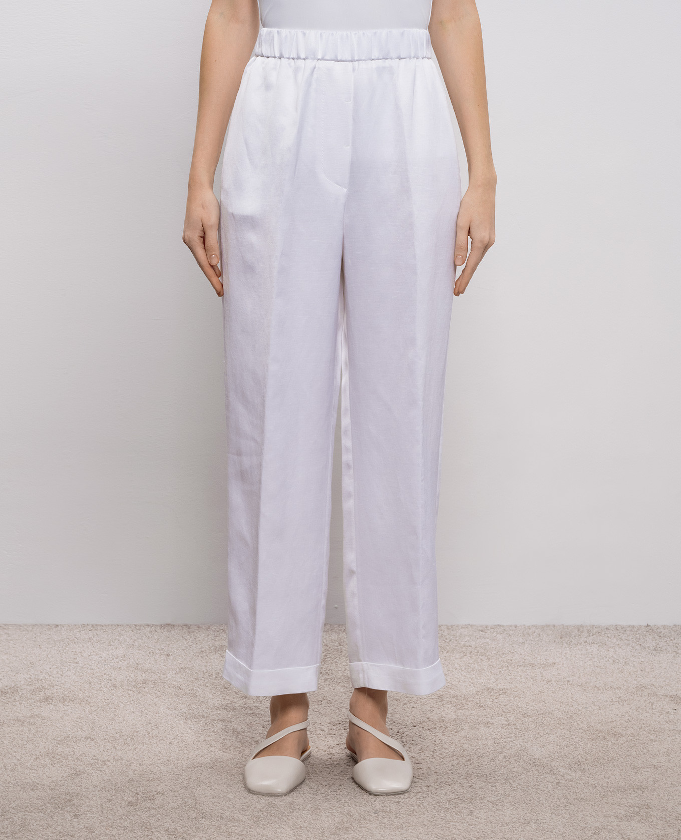 White pants with lapels Peserico
White pants with lapels Peserico