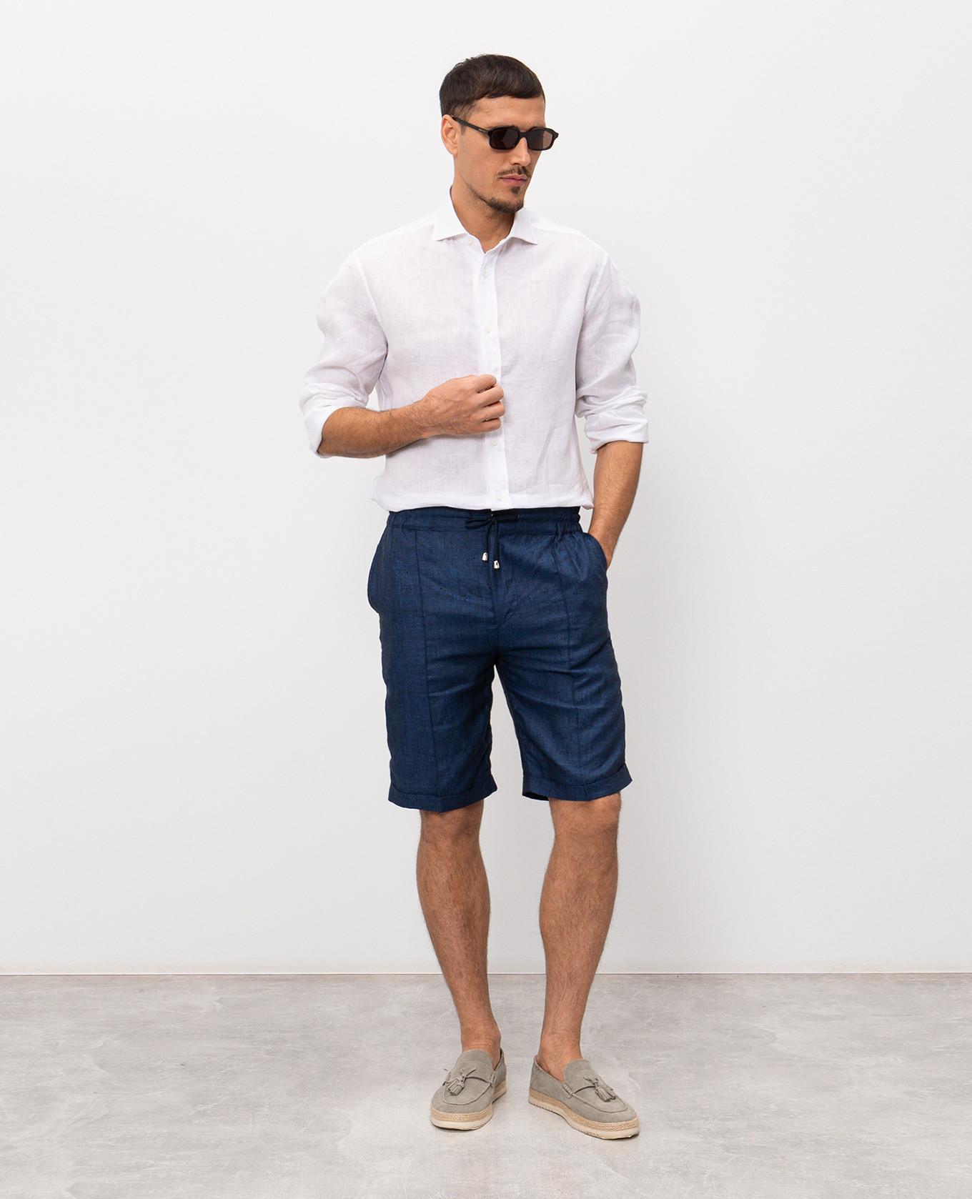 Blue linen shorts with lapels Doriani Cashmere
Blue linen shorts with lapels Doriani Cashmere