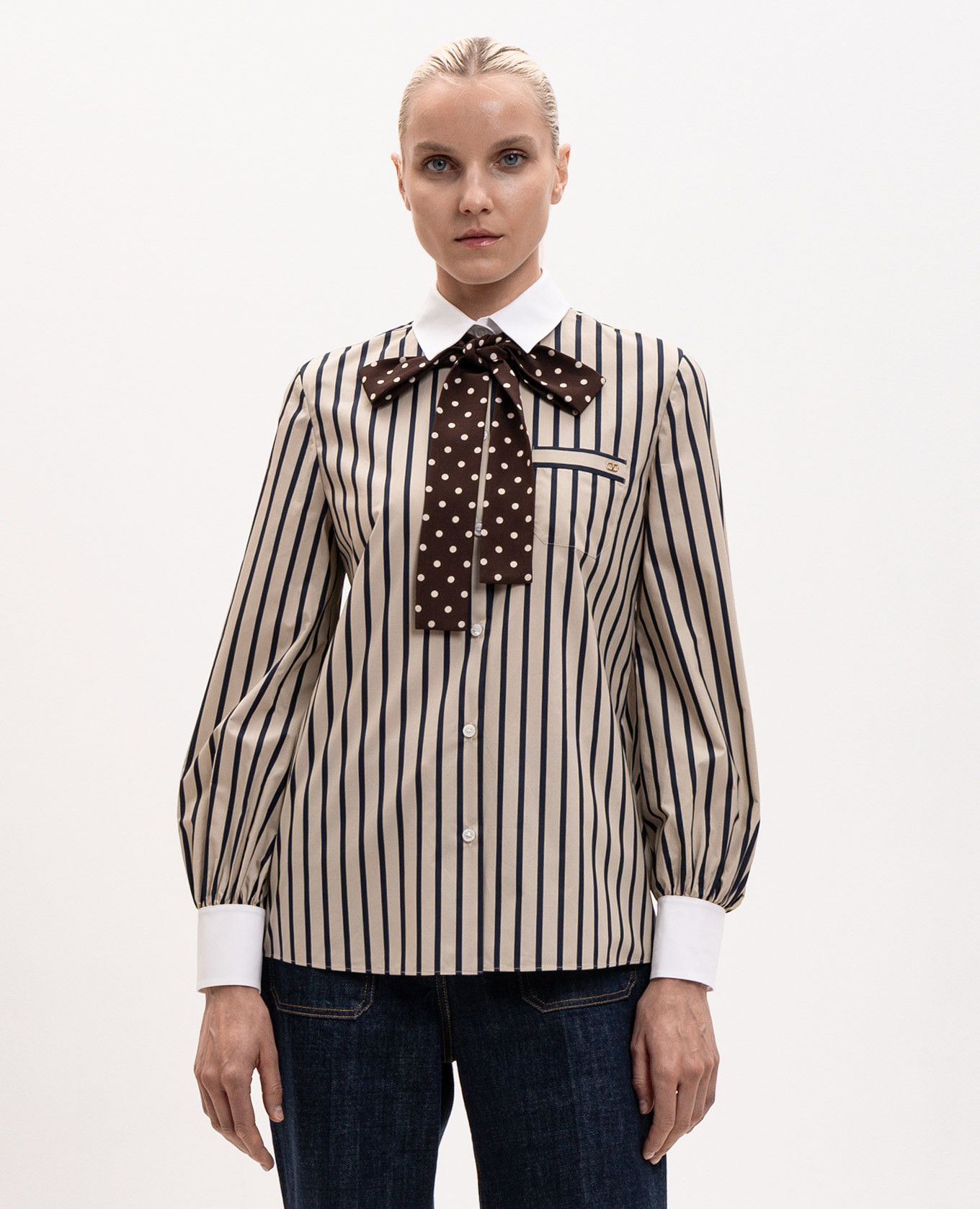 Beige striped shirt Valentino
Beige striped shirt Valentino