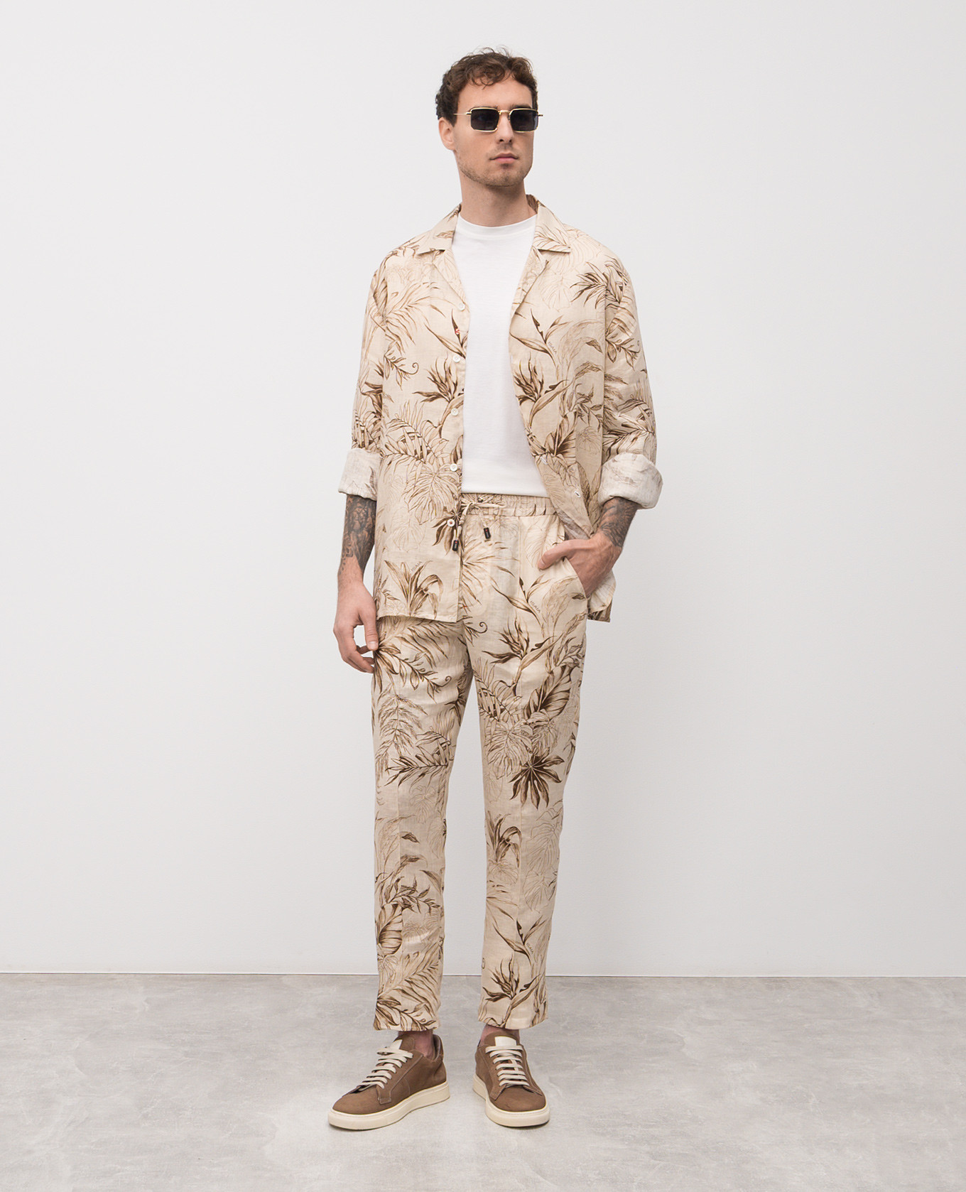 Beige linen shirt with print ISAIA
Beige linen shirt with print ISAIA