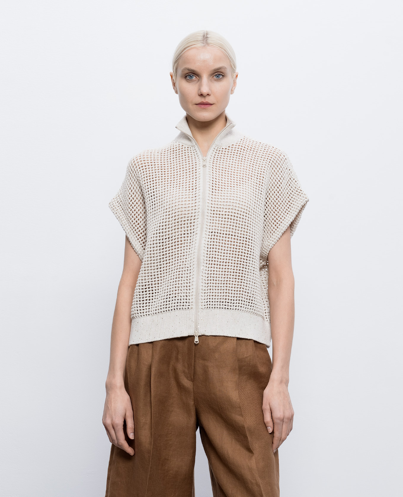 Beige openwork vest with sequins Brunello Cucinelli
Beige openwork vest with sequins Brunello Cucinelli