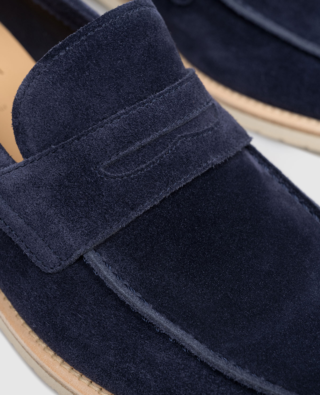 Blue suede loafers Brunello Cucinelli
Blue suede loafers Brunello Cucinelli