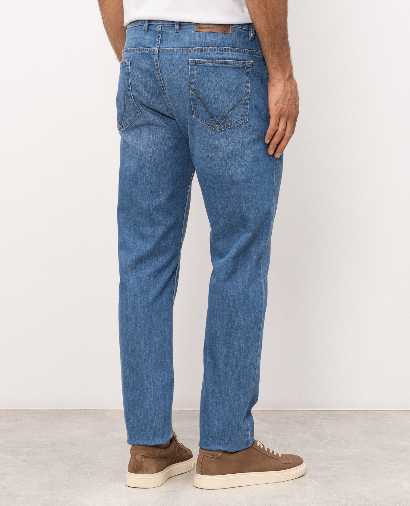 Blue jeans with logo patch Florentino
Blue jeans with logo patch Florentino