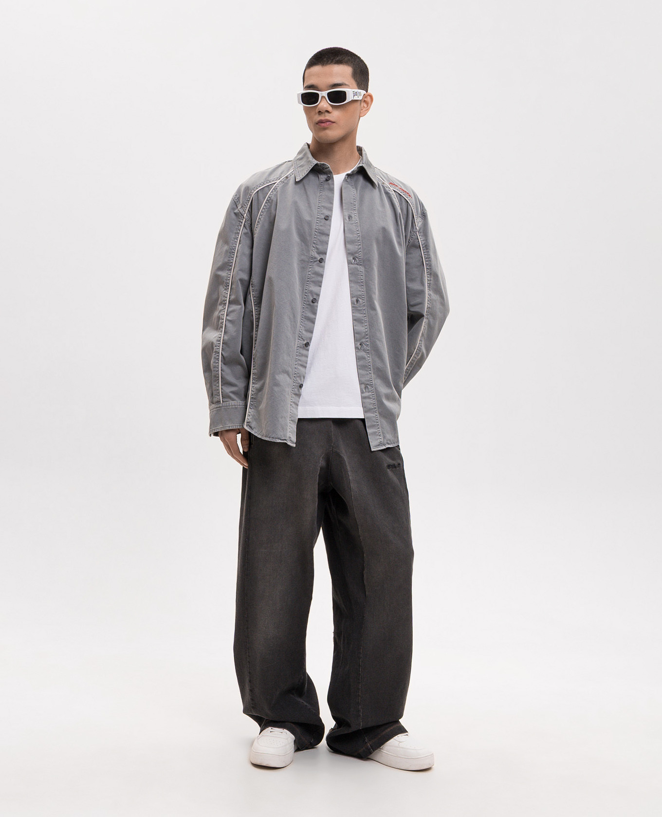 Grey denim effect trousers Off-White
Grey denim effect trousers Off-White