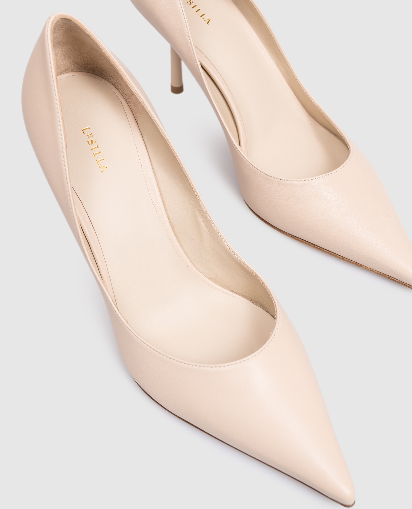 Beige leather shoes Bella Le Silla
Beige leather shoes Bella Le Silla