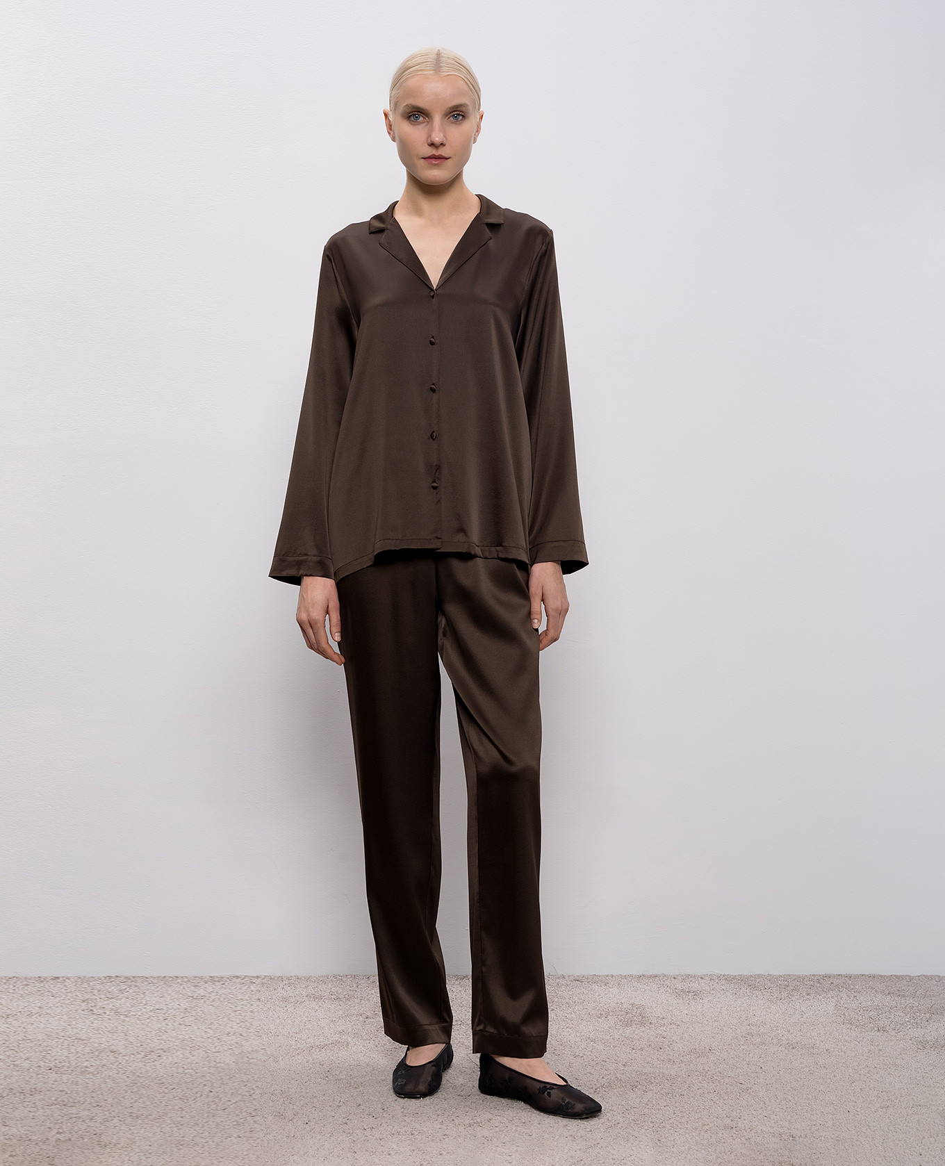 Brown silk pajama shirt Dore & Rose
Brown silk pajama shirt Dore & Rose