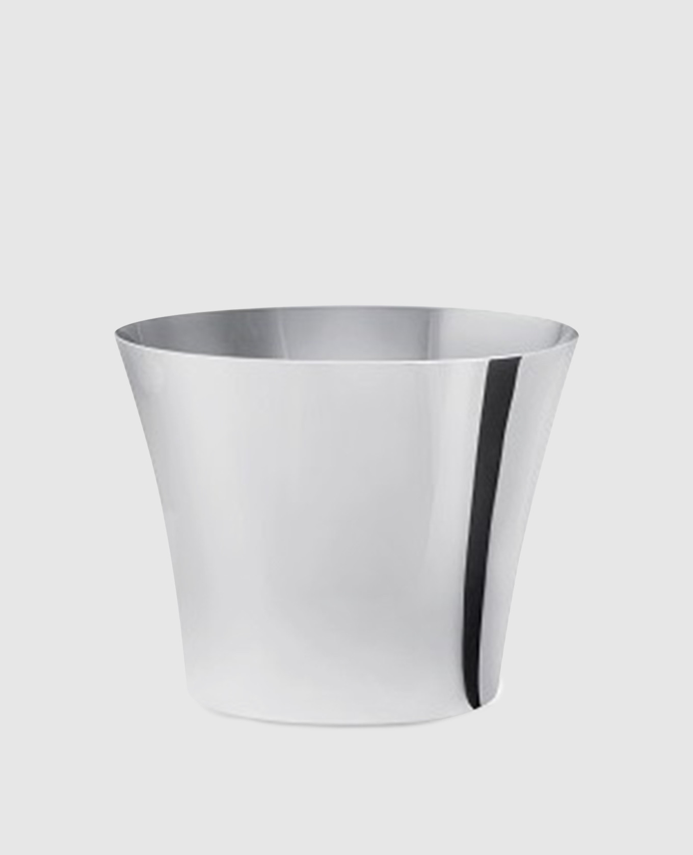 Modern Iseo sparkling wine bucket Broggi 1818, Silver
Modern Iseo sparkling wine bucket Broggi 1818, Silver