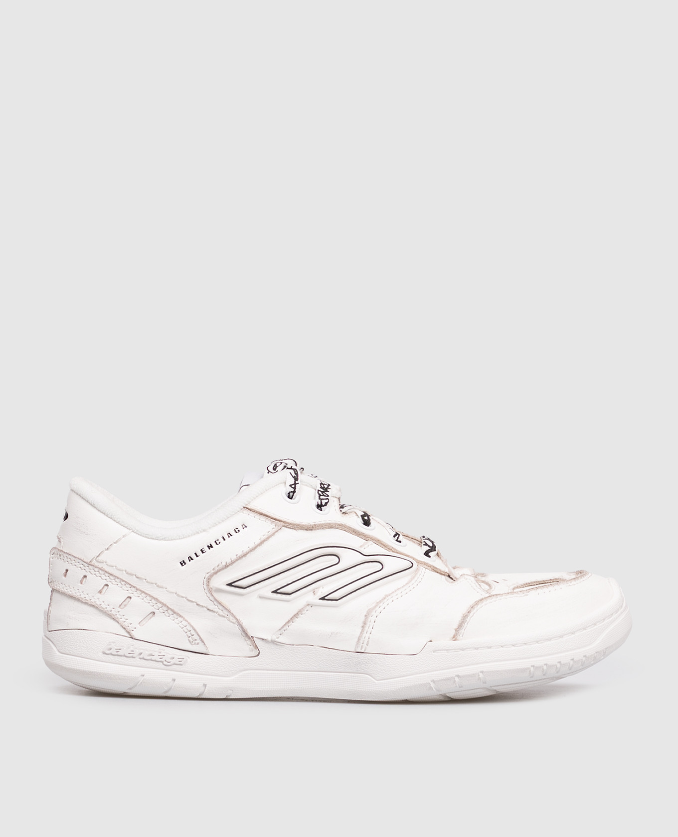 Hamptons white leather sneakers with vintage effect Balenciaga
Hamptons white leather sneakers with vintage effect Balenciaga