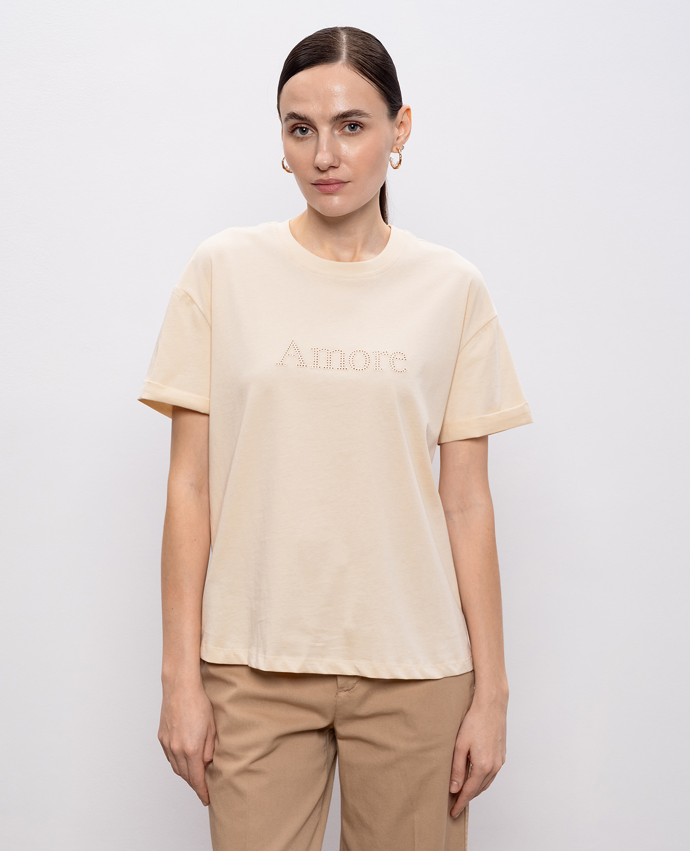 Beige T-shirt with embroidery Twinset
Beige T-shirt with embroidery Twinset