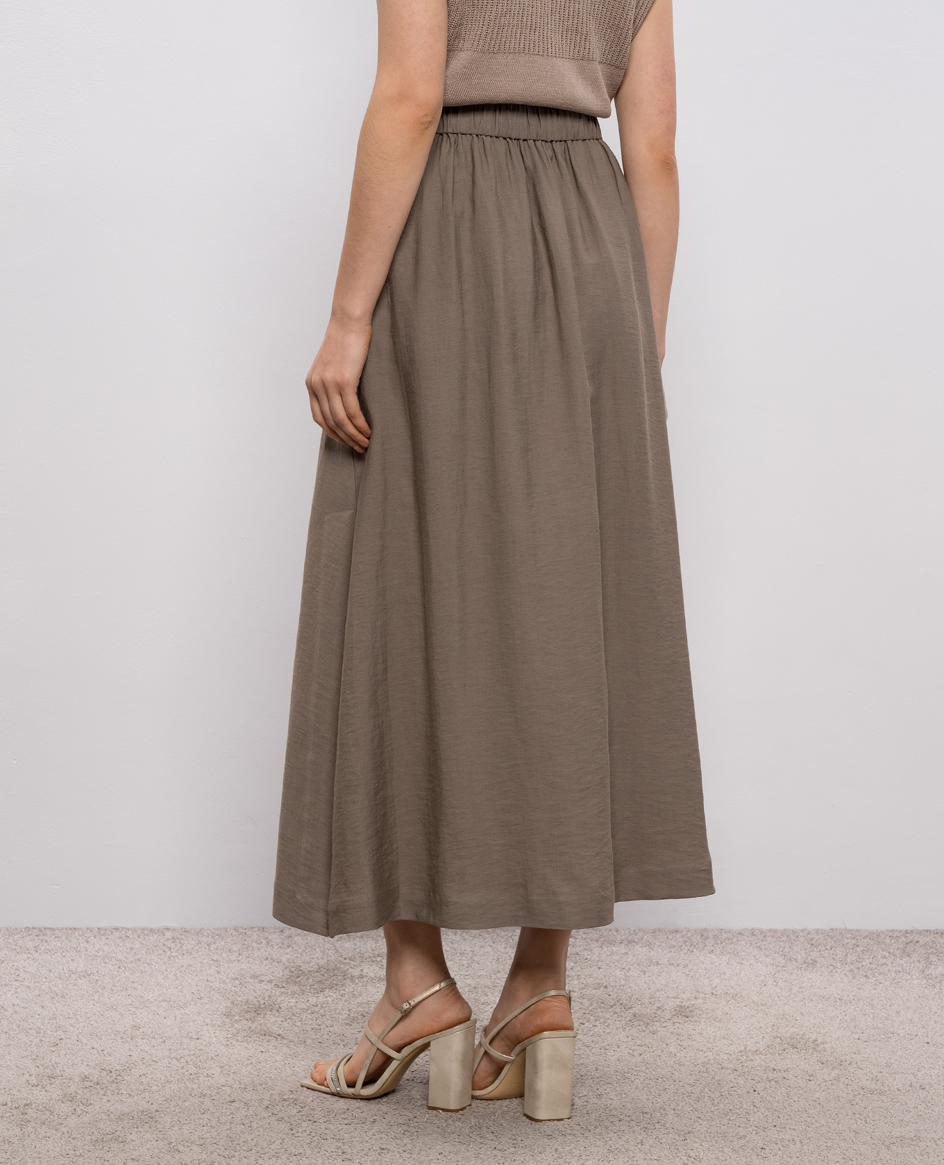 Brown midi skirt with linen Peserico
Brown midi skirt with linen Peserico