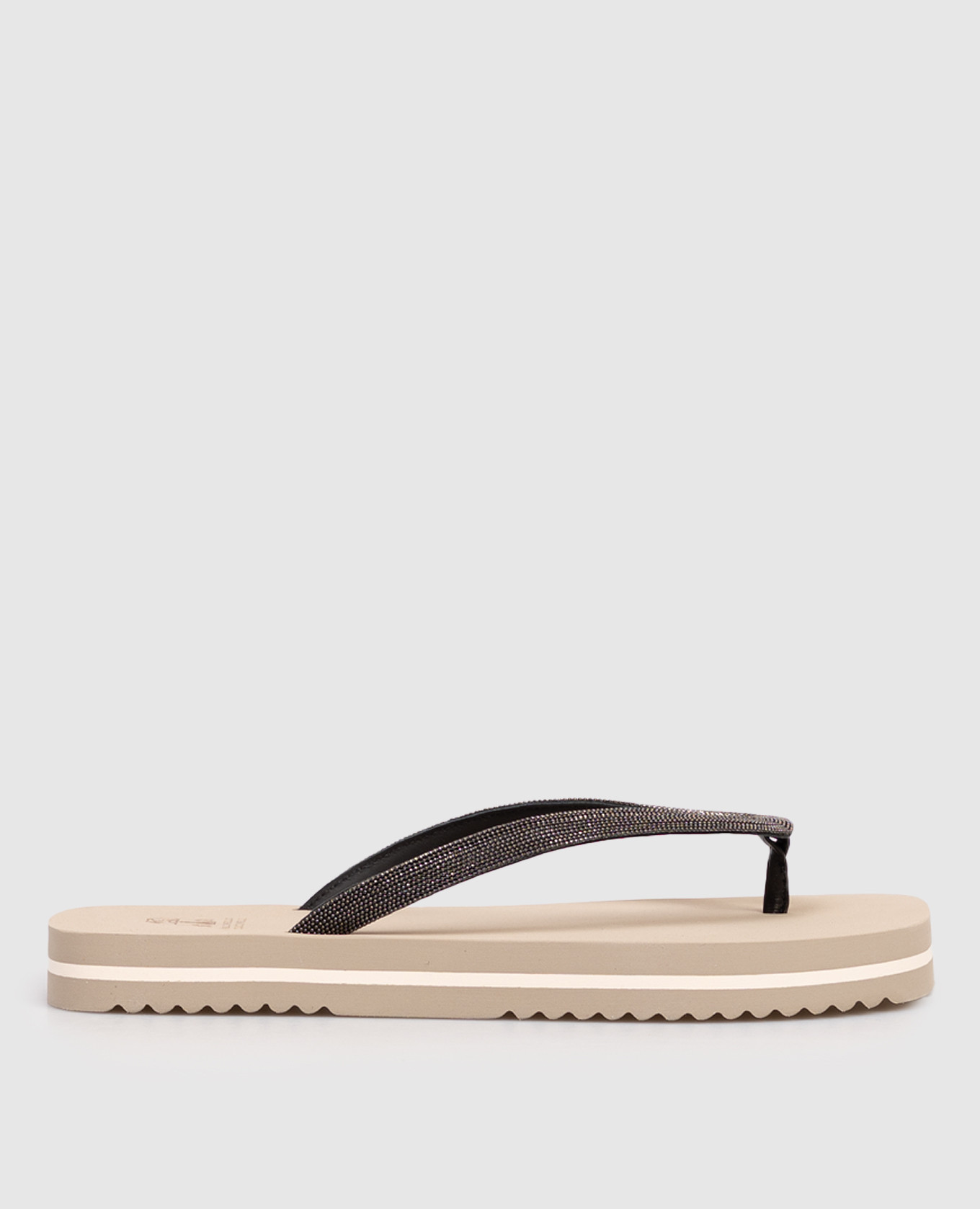 Beige flip-flops with a monil chain Brunello Cucinelli
Beige flip-flops with a monil chain Brunello Cucinelli