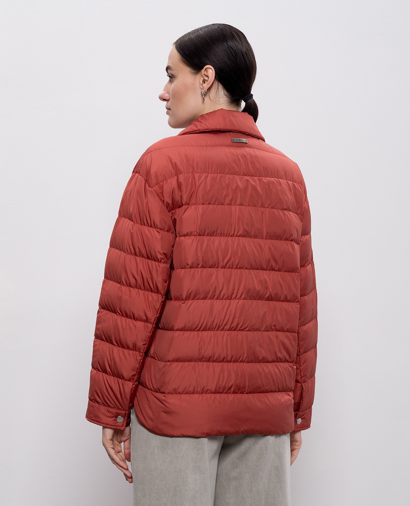 Red down jacket with monil chain Peserico
Red down jacket with monil chain Peserico