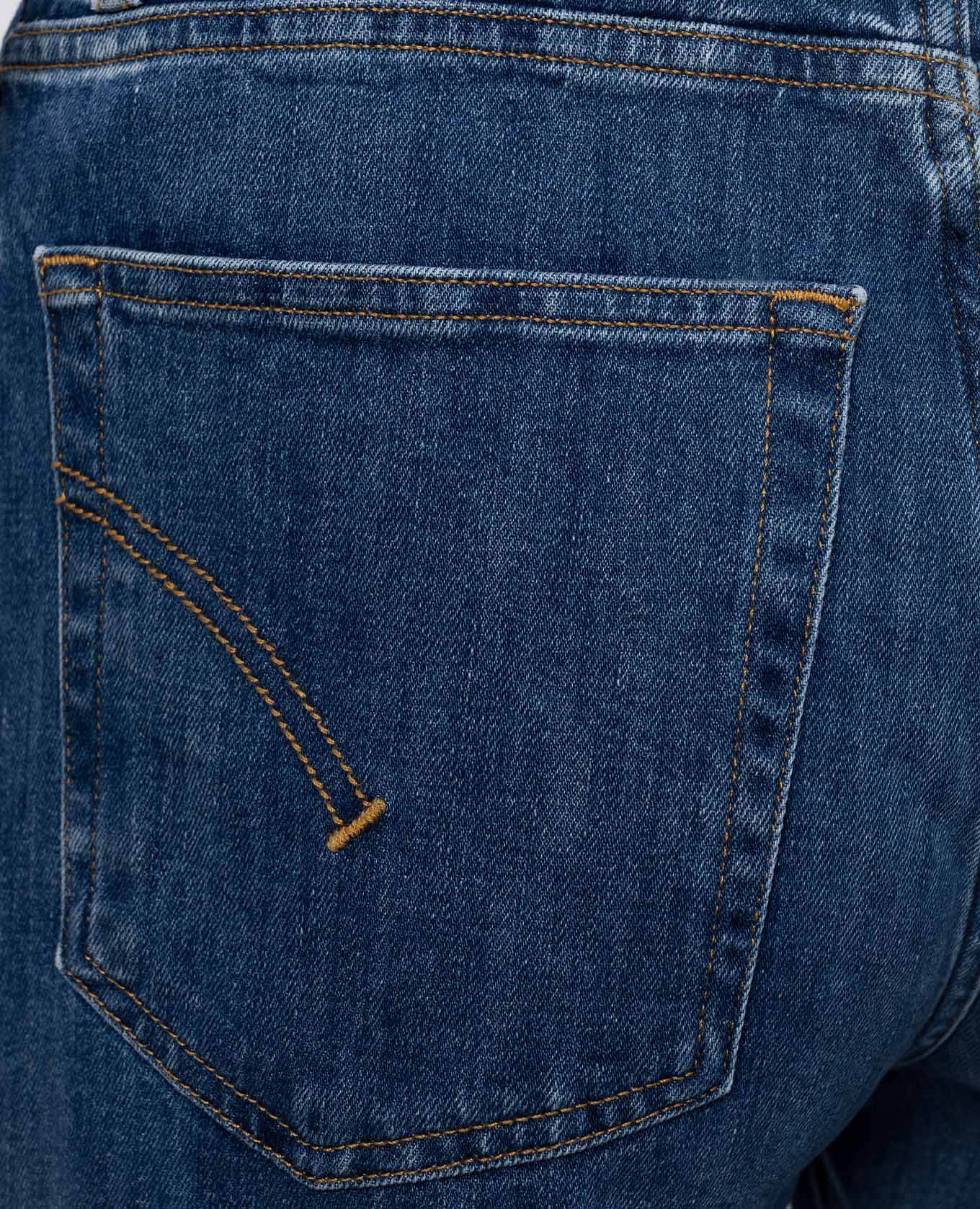Amber blue flared jeans with logo patch Dondup
Amber blue flared jeans with logo patch Dondup