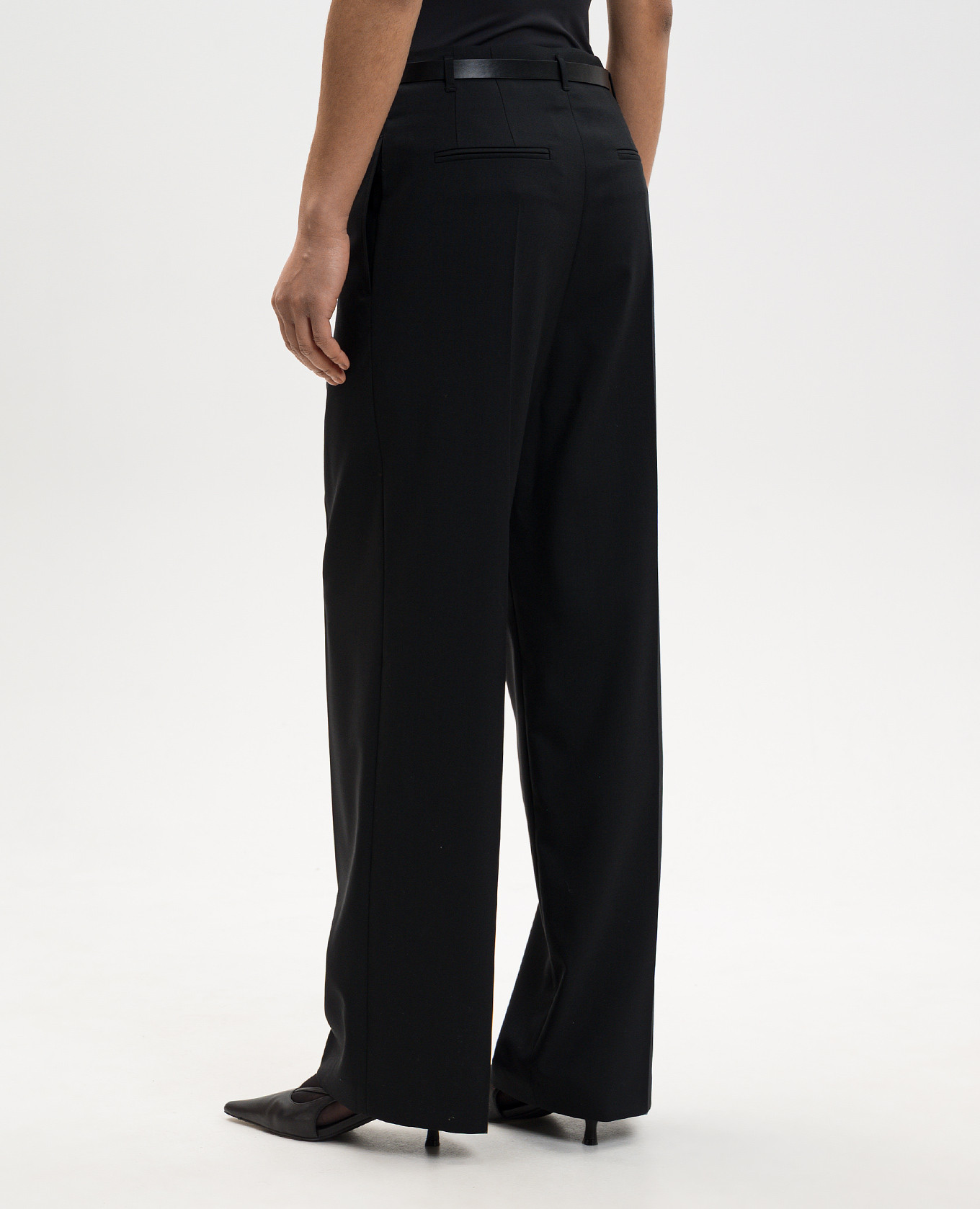 Black wool pants with belt Juun.j
Black wool pants with belt Juun.j