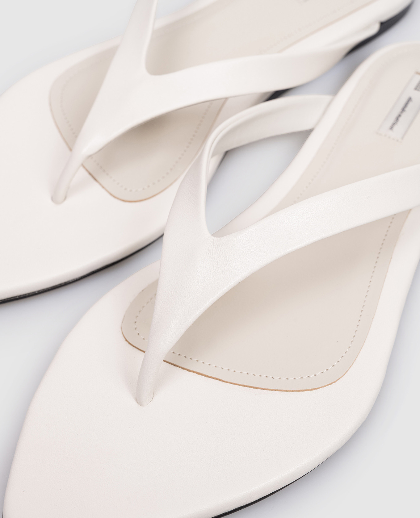 White leather flip-flops Ami Paris
White leather flip-flops Ami Paris