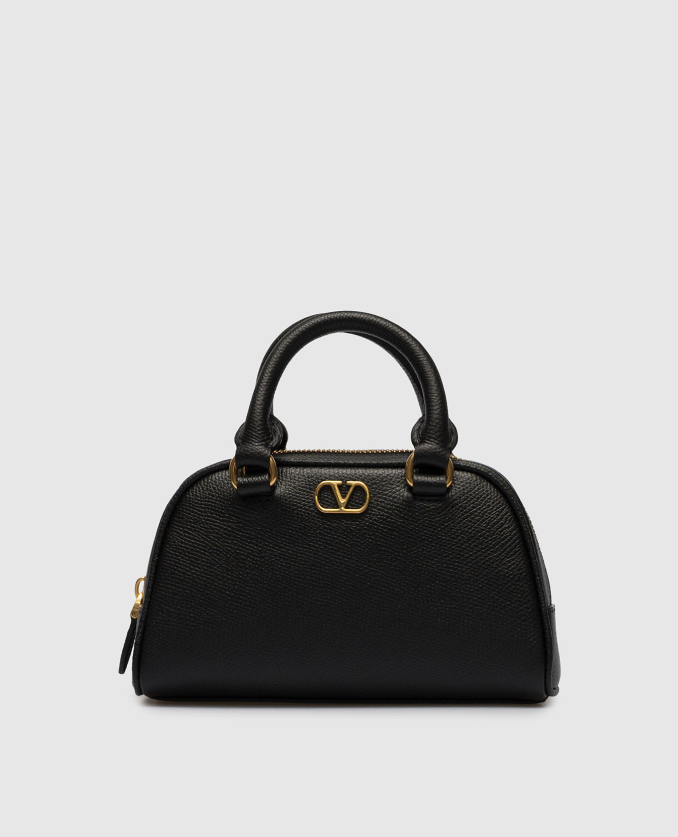 Black VLogo Signature Leather Mini Bag Valentino
Black VLogo Signature Leather Mini Bag Valentino