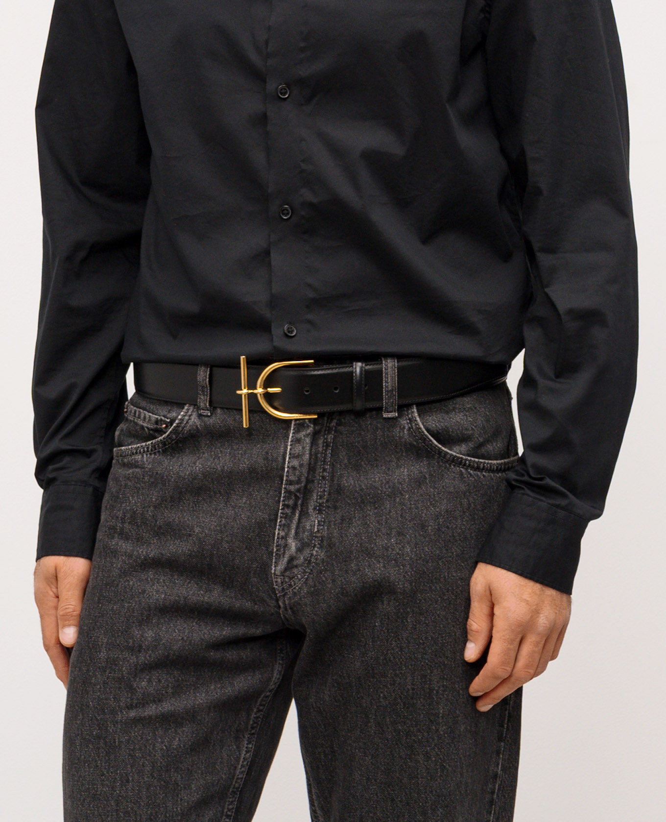 Black leather belt with logo Balmain
Black leather belt with logo Balmain