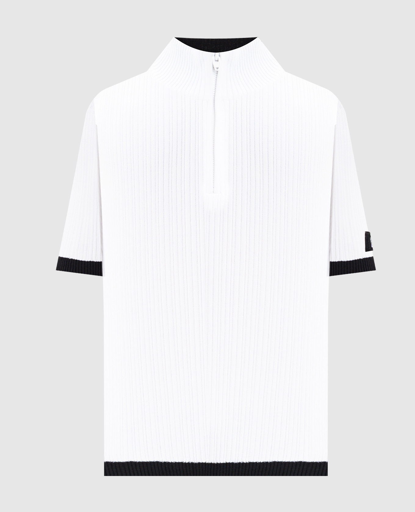 White top with logo patch Juun.j
White top with logo patch Juun.j