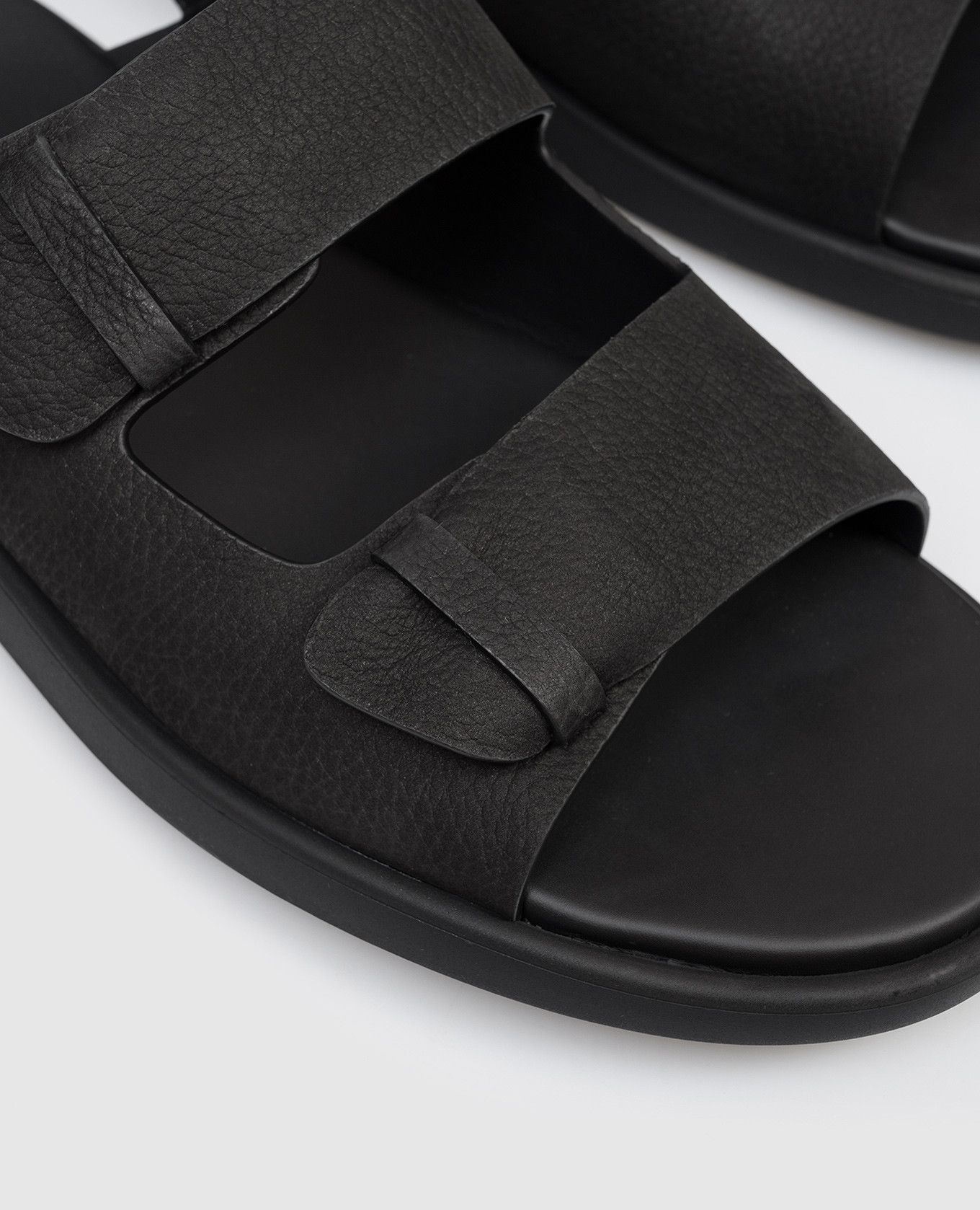 Black nubuck sandals Doucal's
Black nubuck sandals Doucal's