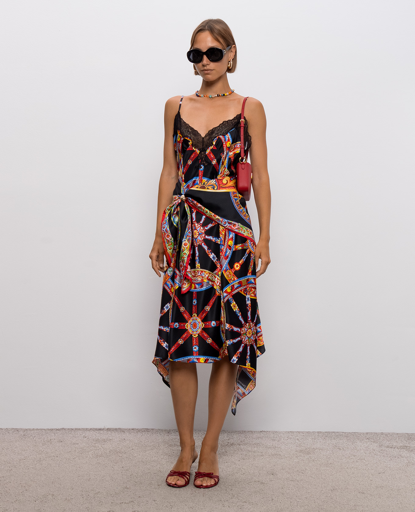 Black silk dress with branded print Dolce&Gabbana
Black silk dress with branded print Dolce&Gabbana
