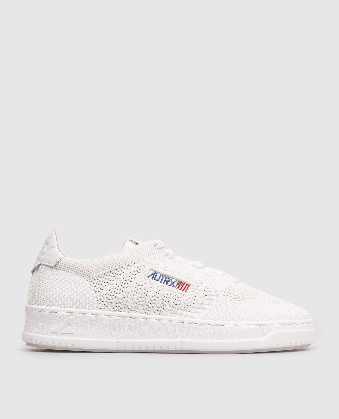 Medalist Easeknit White Sneakers AUTRY
Medalist Easeknit White Sneakers AUTRY