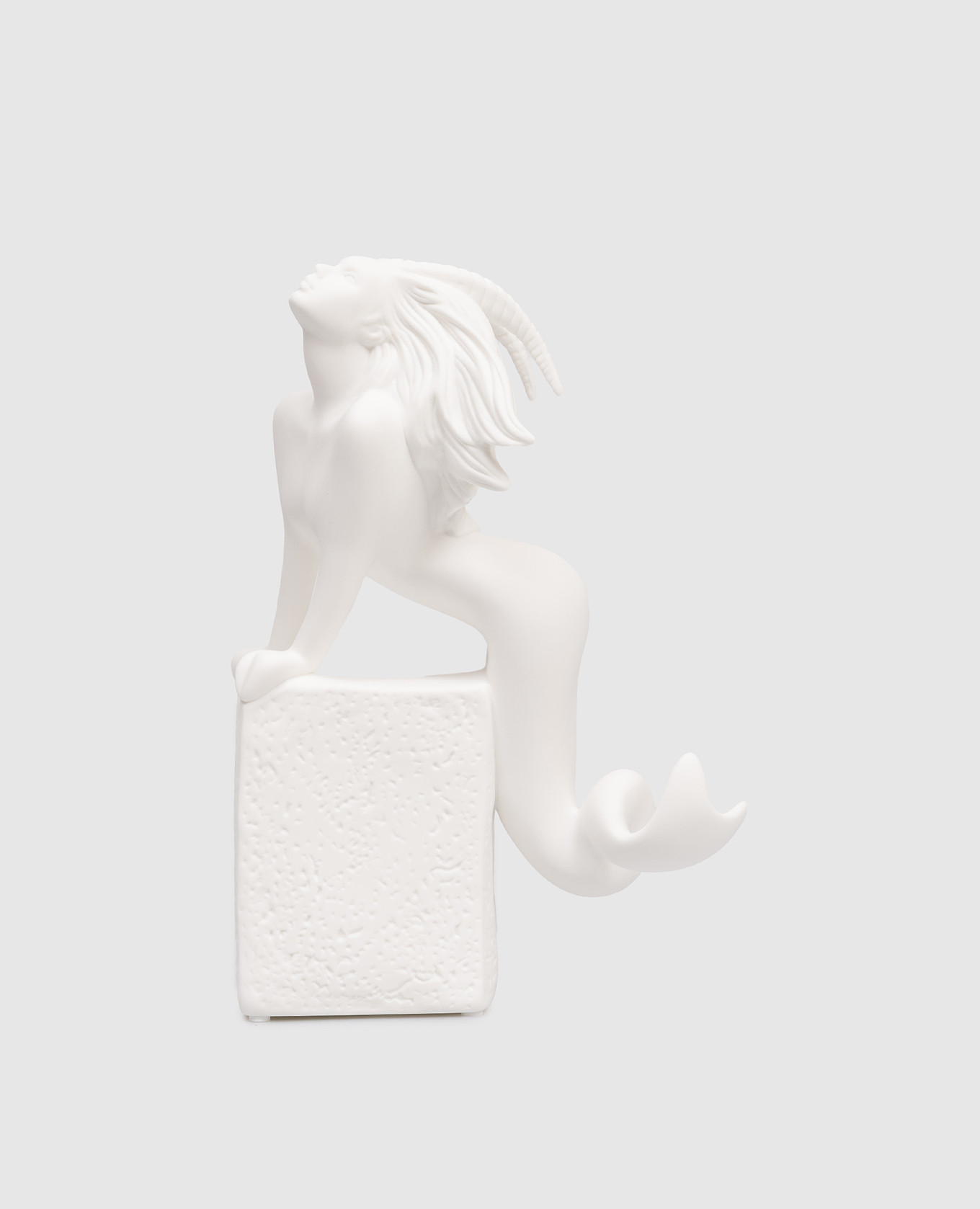 Decorative porcelain figurine Zodiac Capricorn woman Palais Royal, White
Decorative porcelain figurine Zodiac Capricorn woman Palais Royal, White