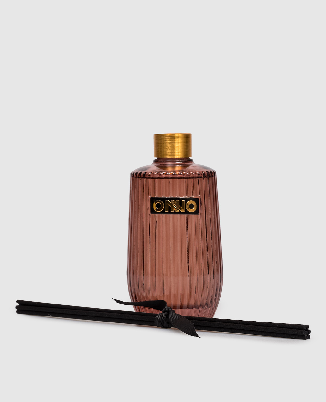 Eclectic aroma diffuser with Precious Oud scent 375 ml Onno, Burgundy
Eclectic aroma diffuser with Precious Oud scent 375 ml Onno, Burgundy