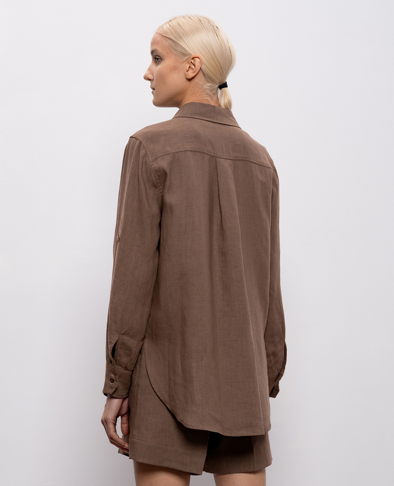 Brown linen shirt Babe Pay Pls
Brown linen shirt Babe Pay Pls