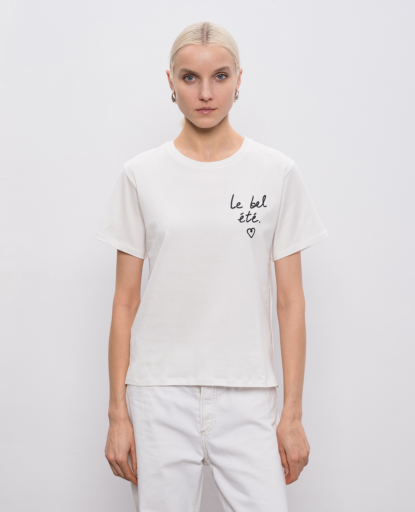 White BORA T-shirt with embroidery Max Mara Weekend
White BORA T-shirt with embroidery Max Mara Weekend