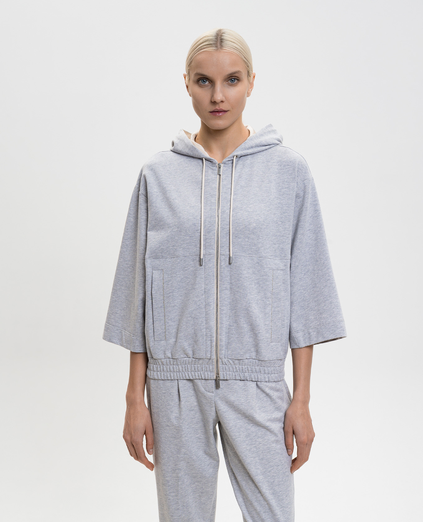 Grey melange sports jacket with monil chain Peserico
Grey melange sports jacket with monil chain Peserico