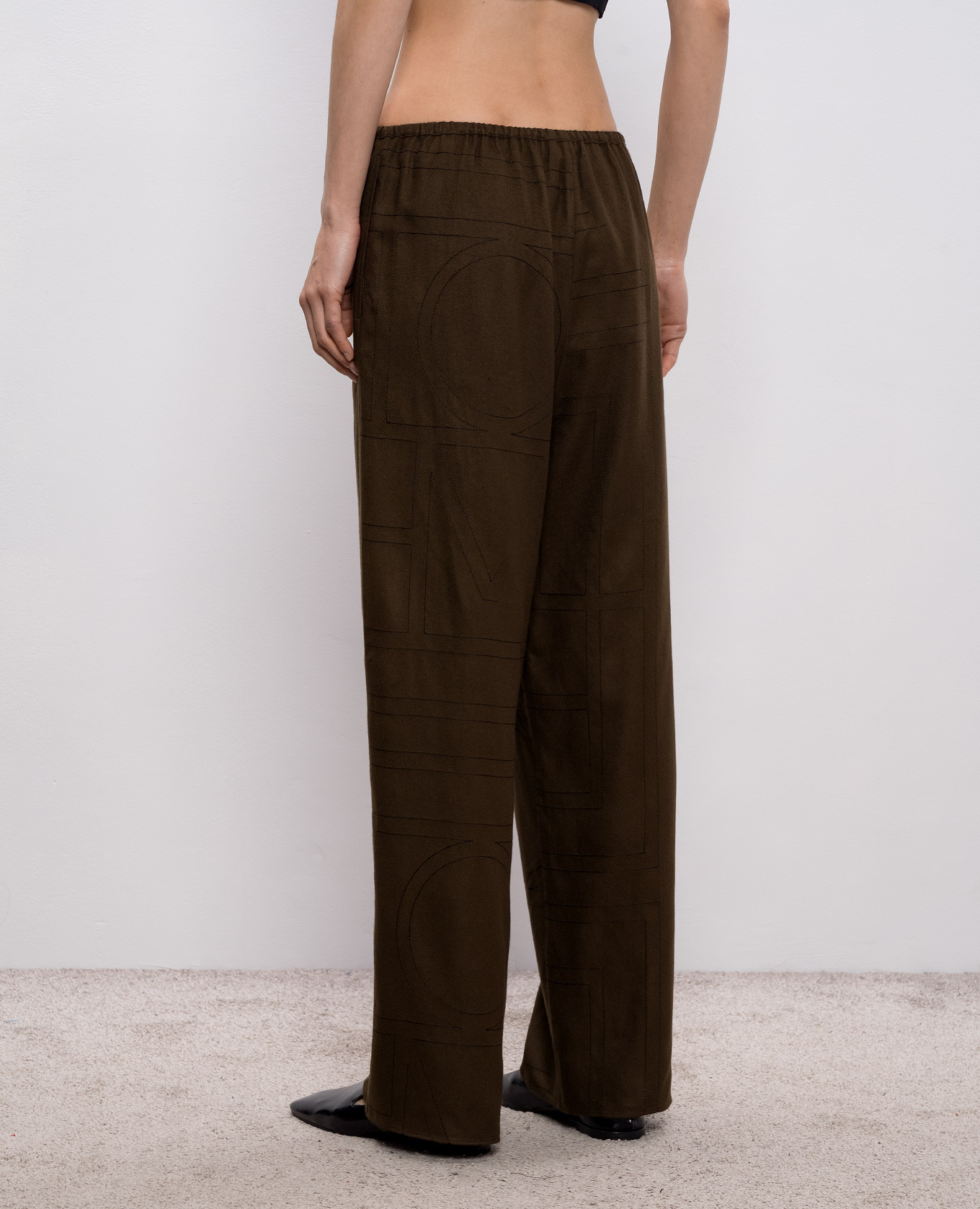 Brown pants Toteme
Brown pants Toteme