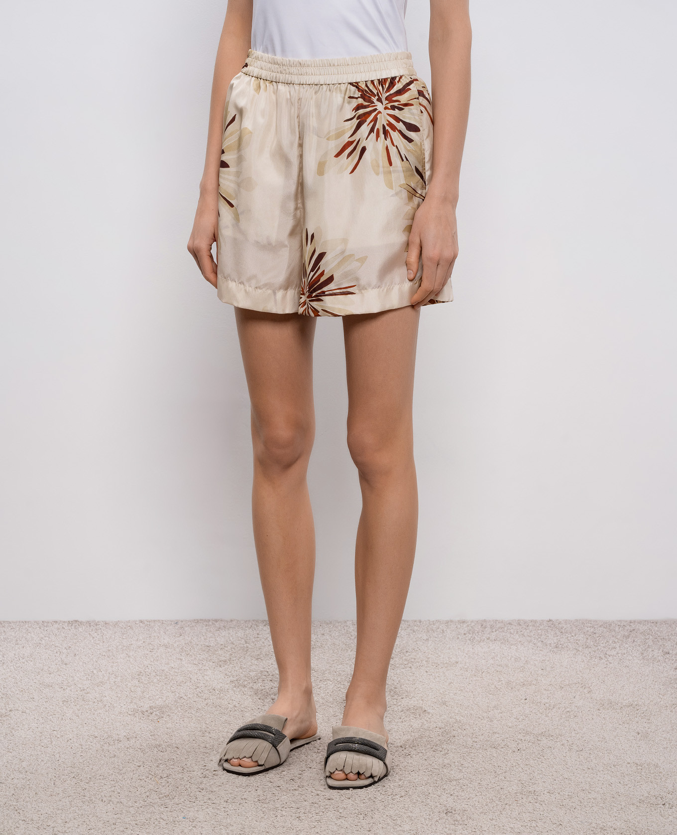 

Beige silk shorts Brunello Cucinelli