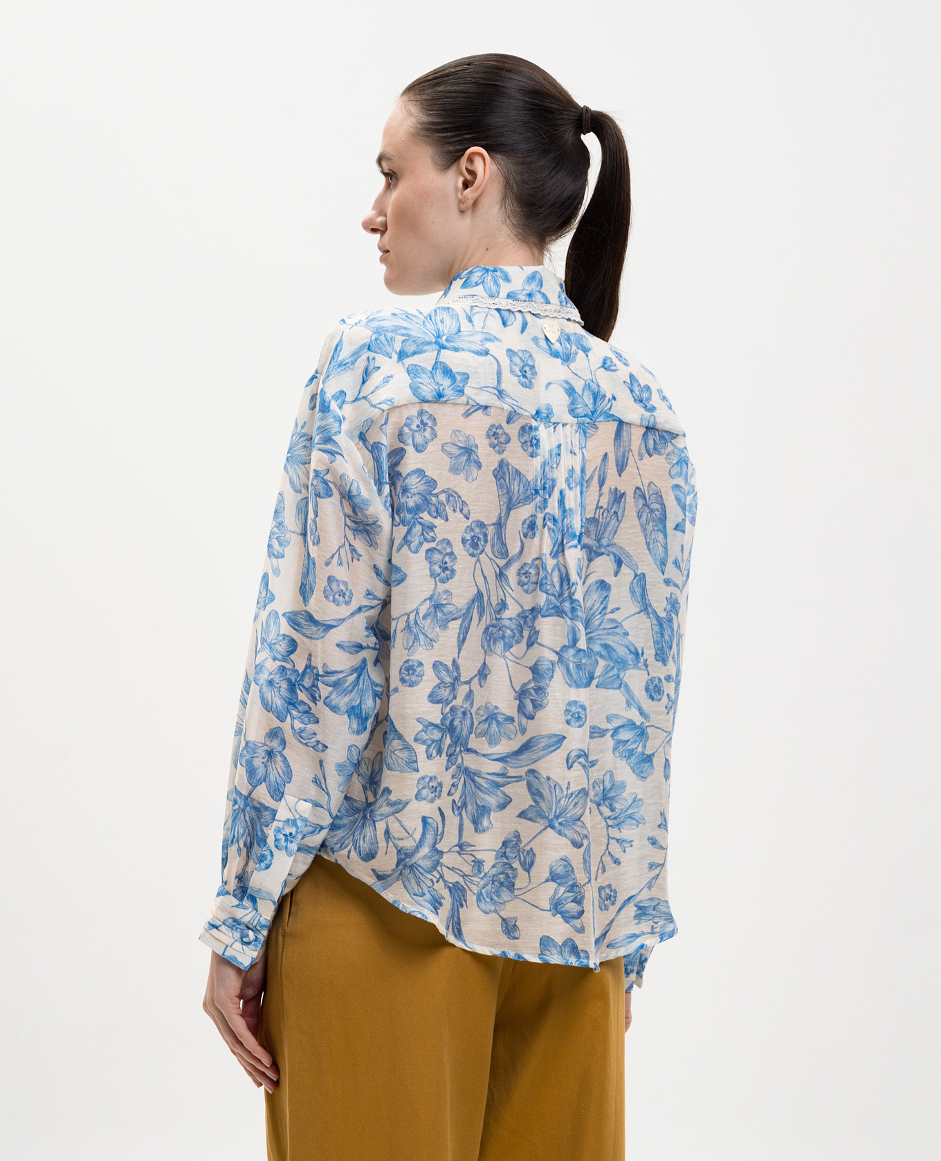 

White blouse with floral print linen Twinset