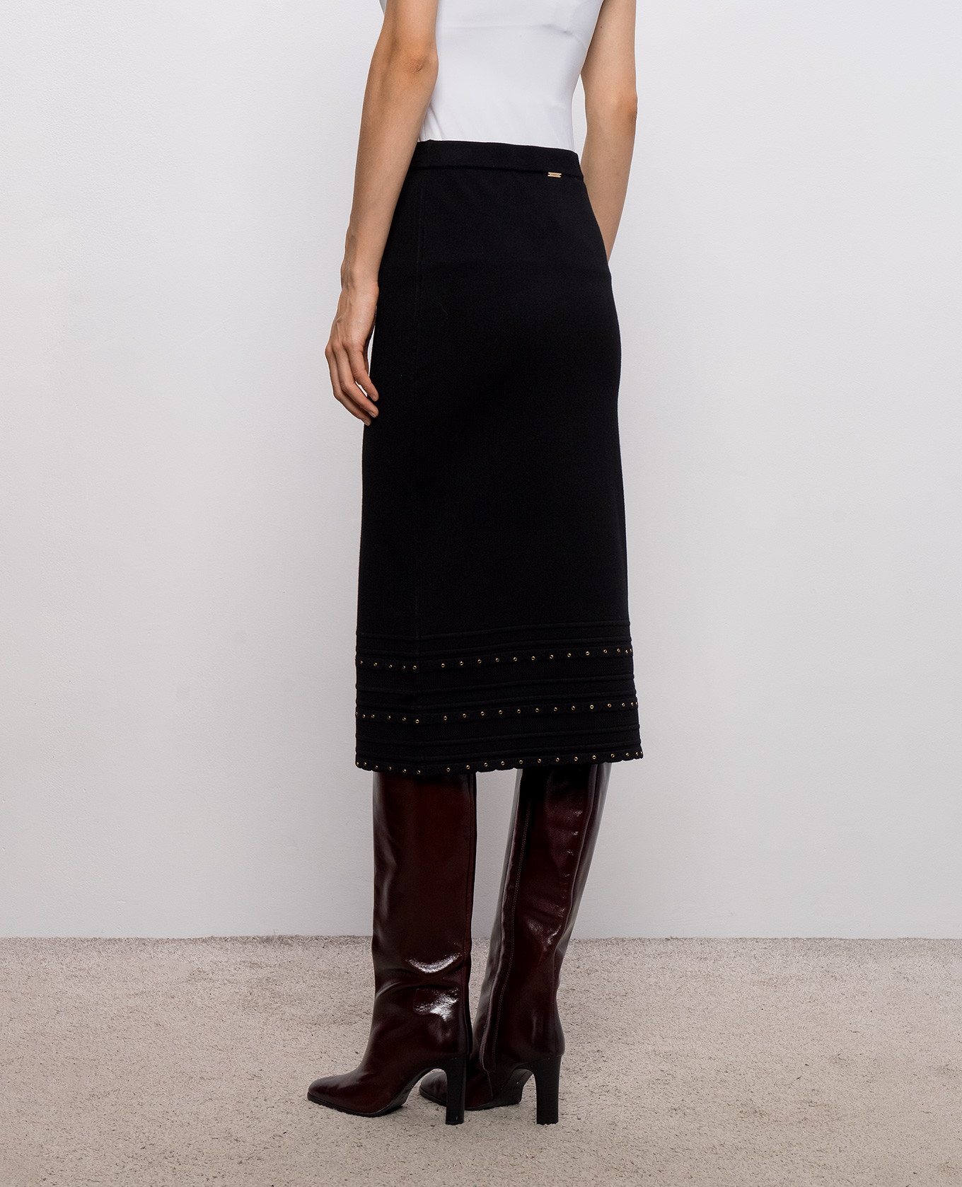 Black skirt with crystals Twinset 4