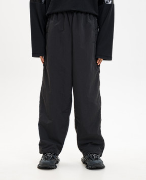 Vetements Black sweatpants with logo embroidery ME76GP116BB