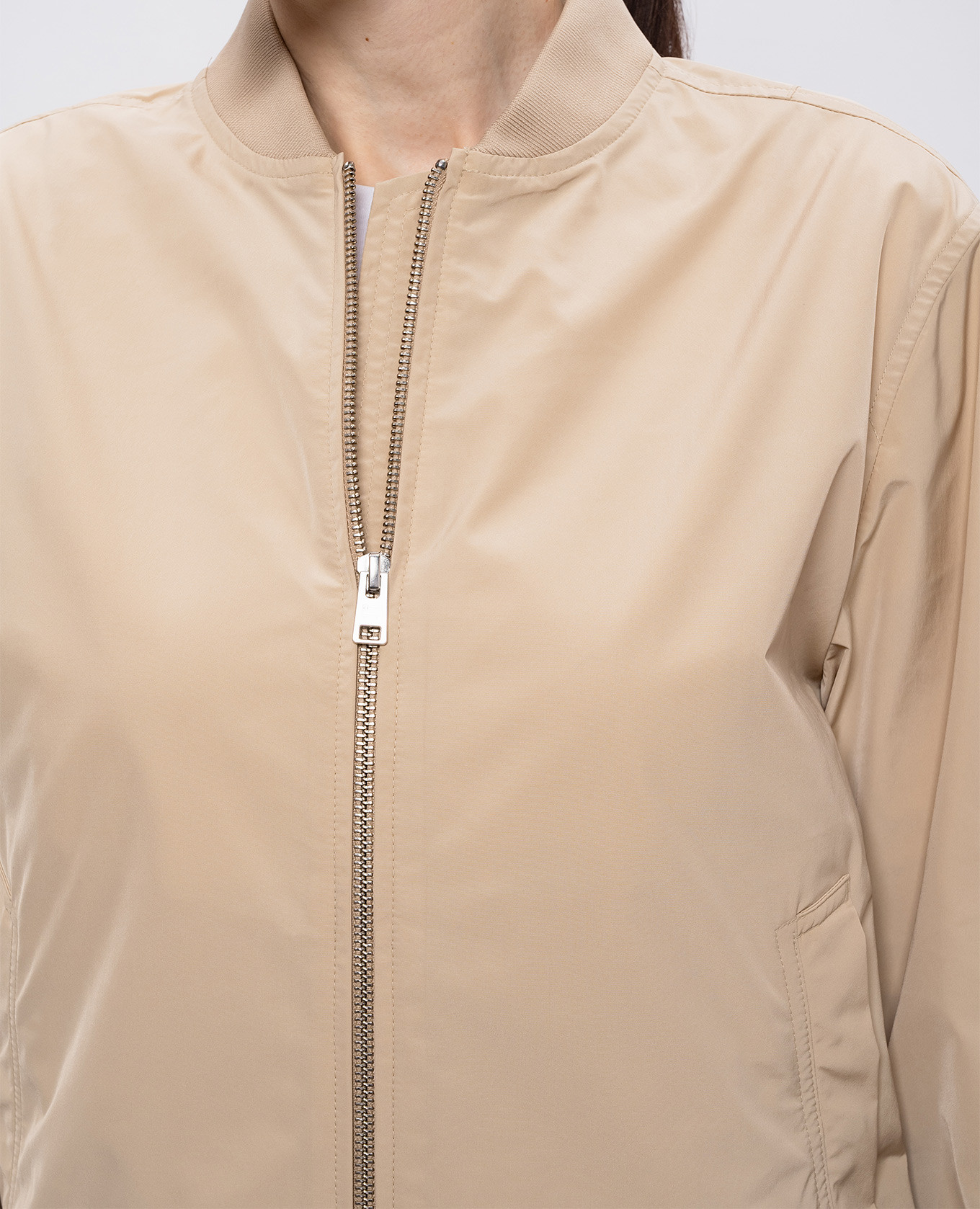 

Urban Touch beige bomber jacket Woolrich