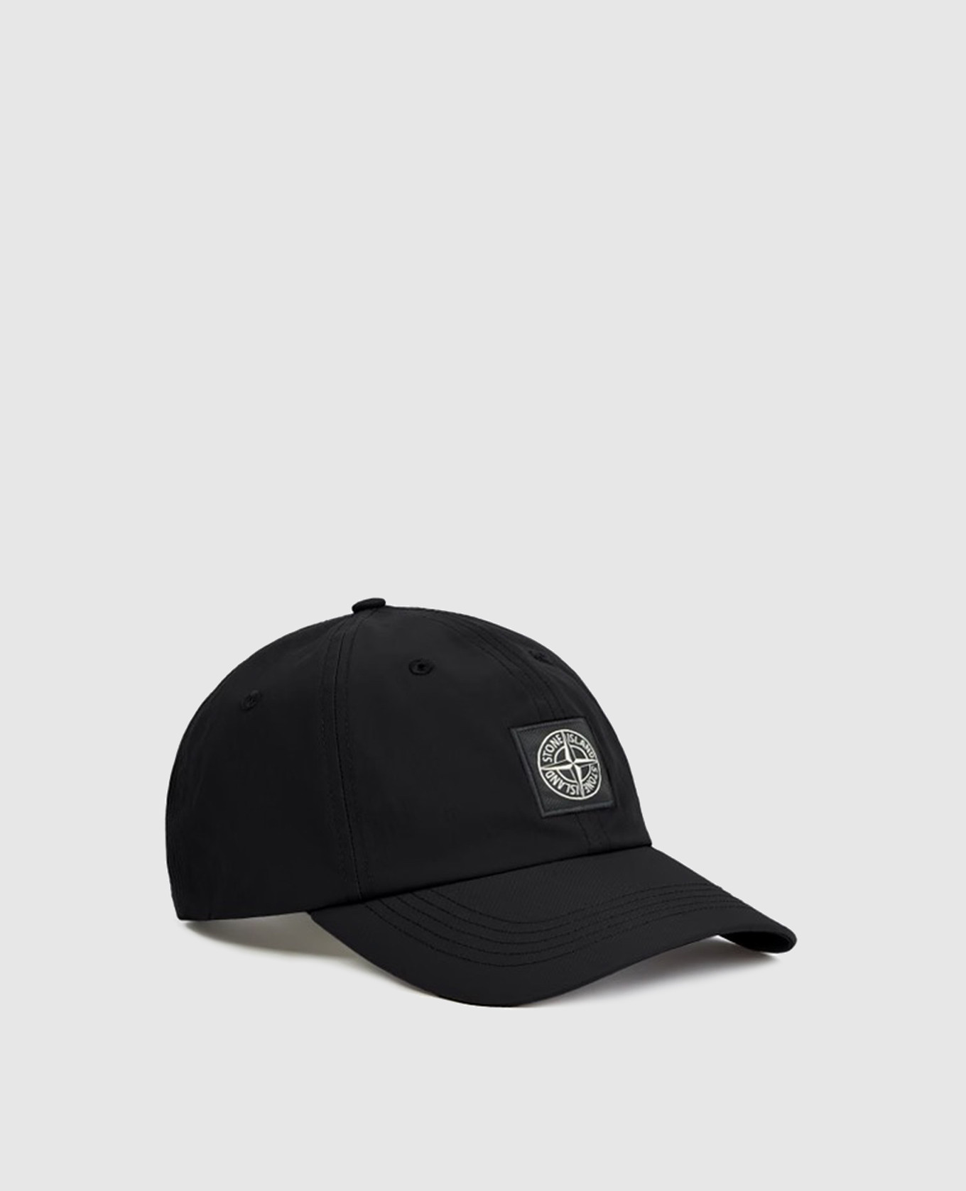 

Black cap with logo patch Stone Island